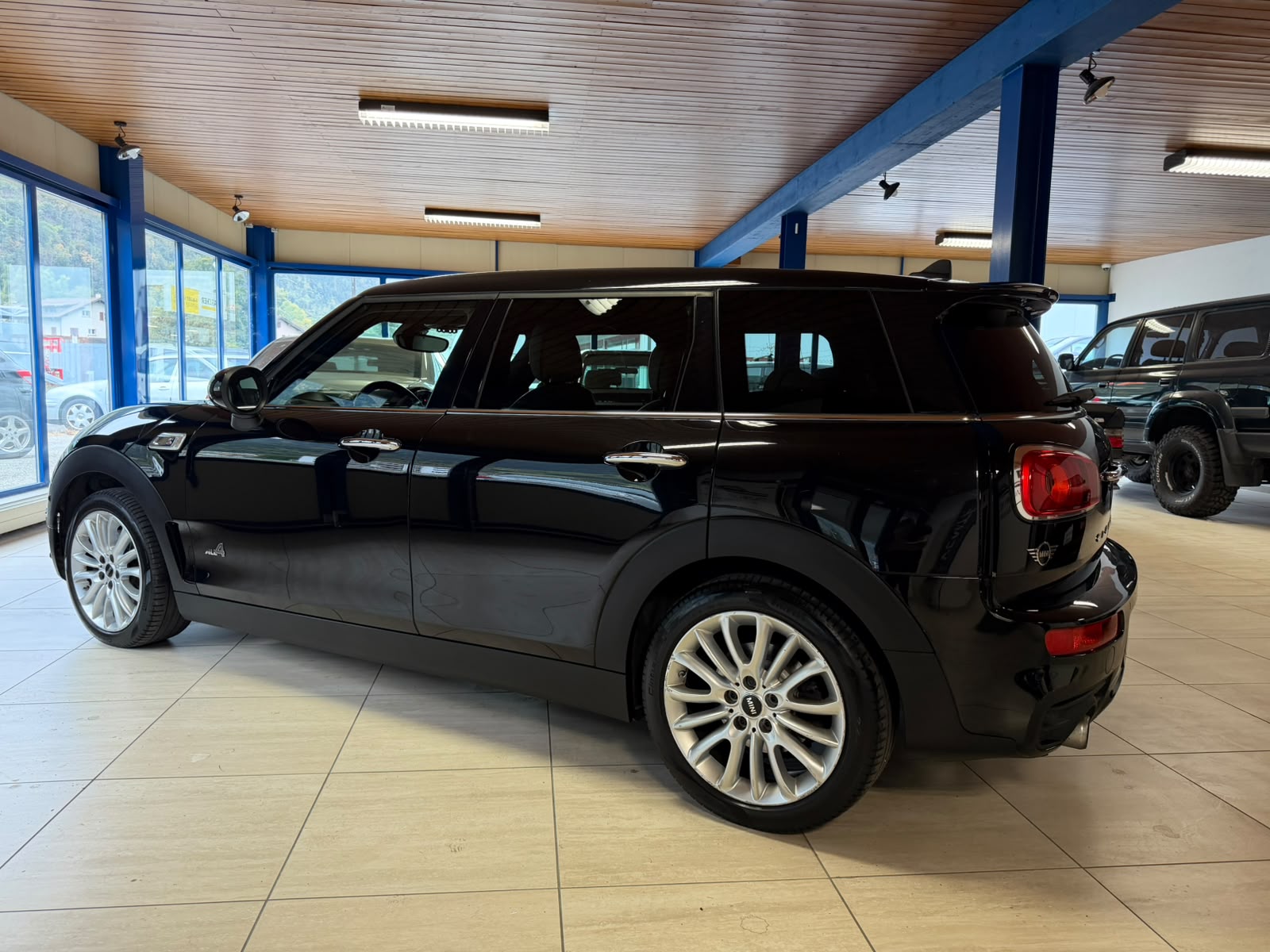 MINI Clubman Cooper S ALL4 Steptronic-image-5