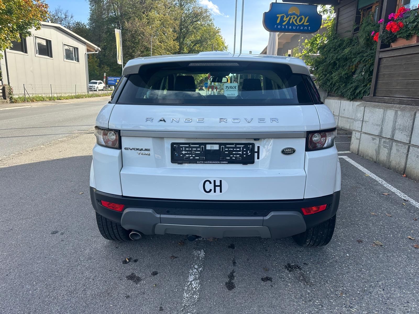 LAND ROVER Range Rover Evoque 2.2 TD4 Uptown AT9-image-5