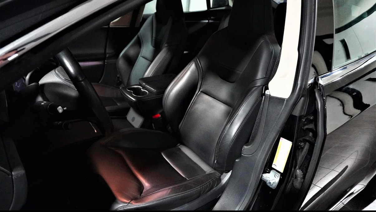TESLA Model S 90 D-image-4