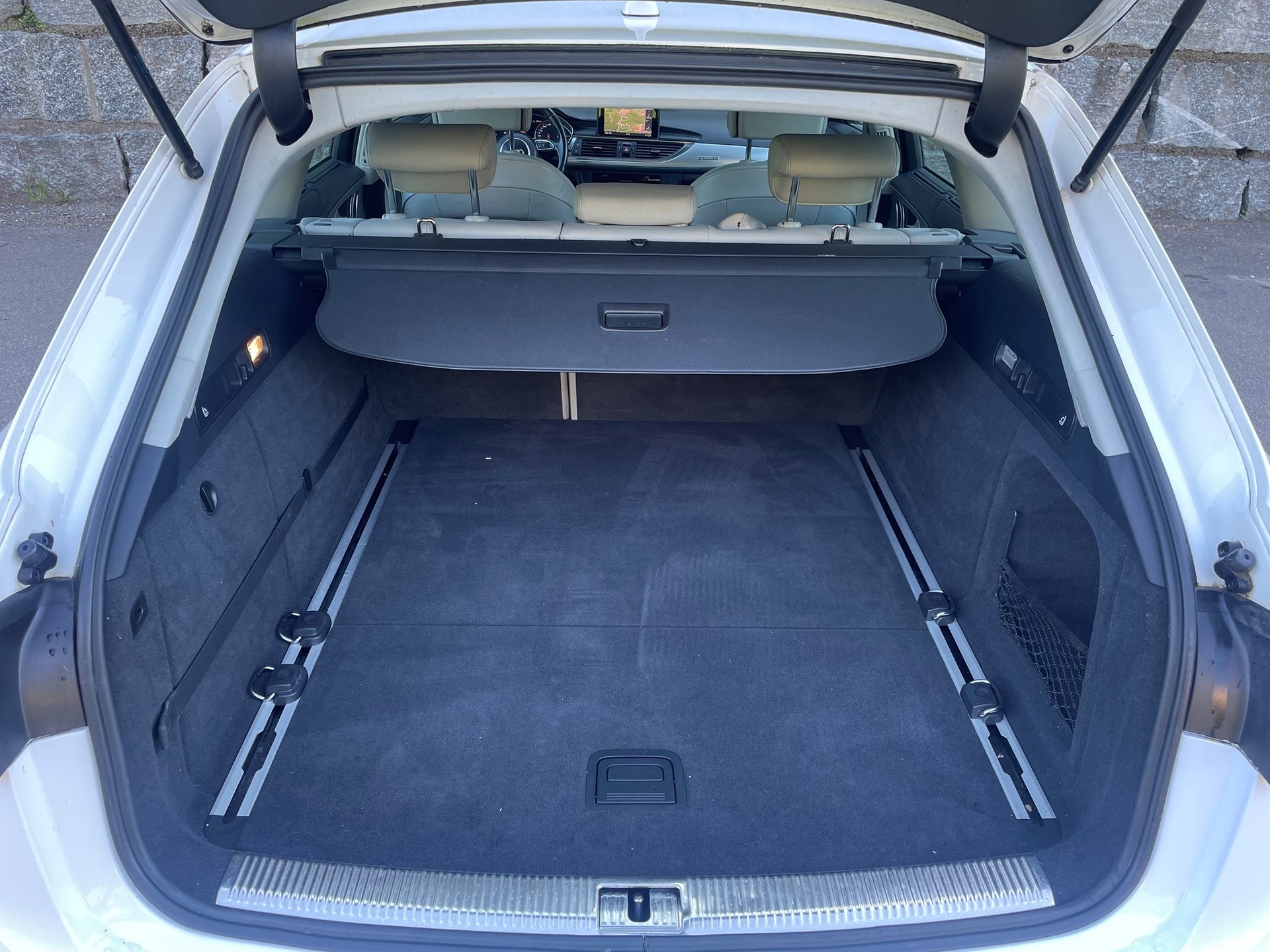 AUDI A6 allroad 3.0 TDI V6 quattro S-tronic-image-6