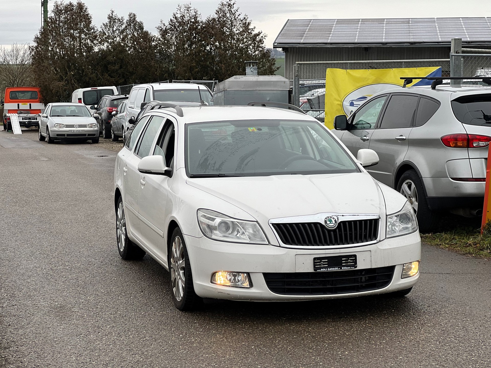 SKODA Octavia Combi 2.0 TDI Elegance DSG-image-1