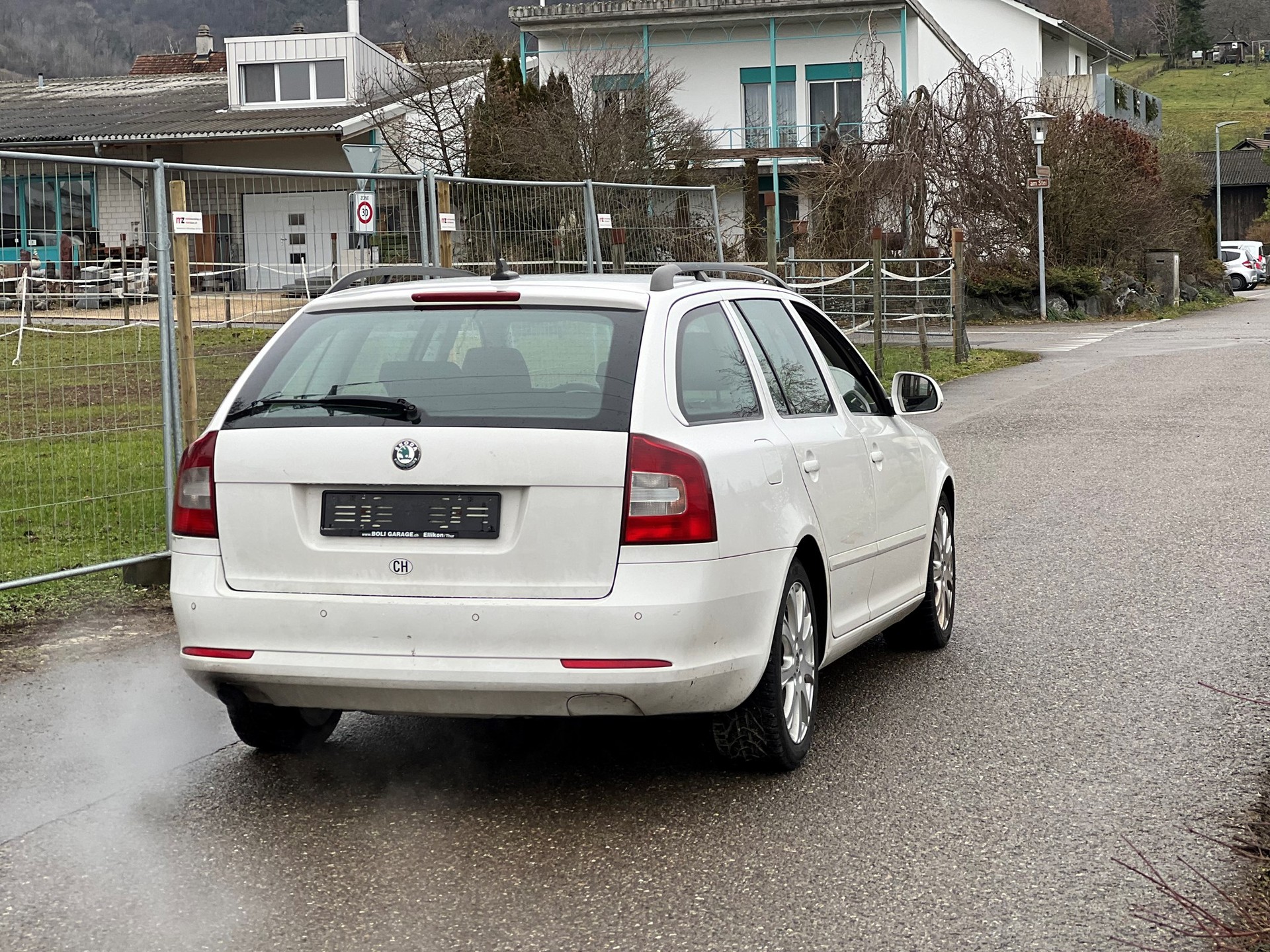 SKODA Octavia Combi 2.0 TDI Elegance DSG-image-3