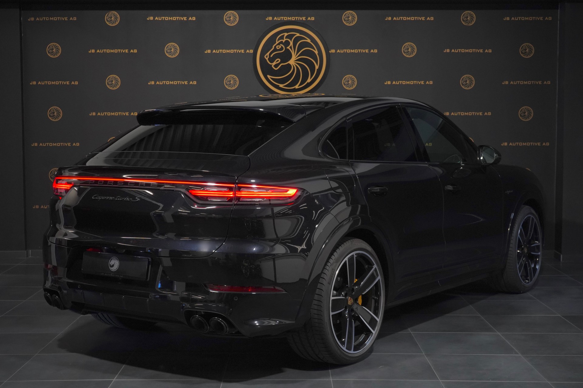 PORSCHE Cayenne Turbo Coupé S E-Hybrid 🇨🇭-image-1