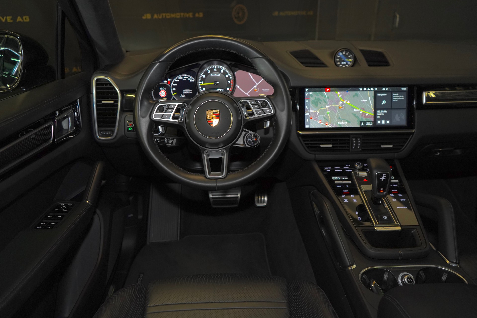 PORSCHE Cayenne Turbo Coupé S E-Hybrid 🇨🇭-image-2