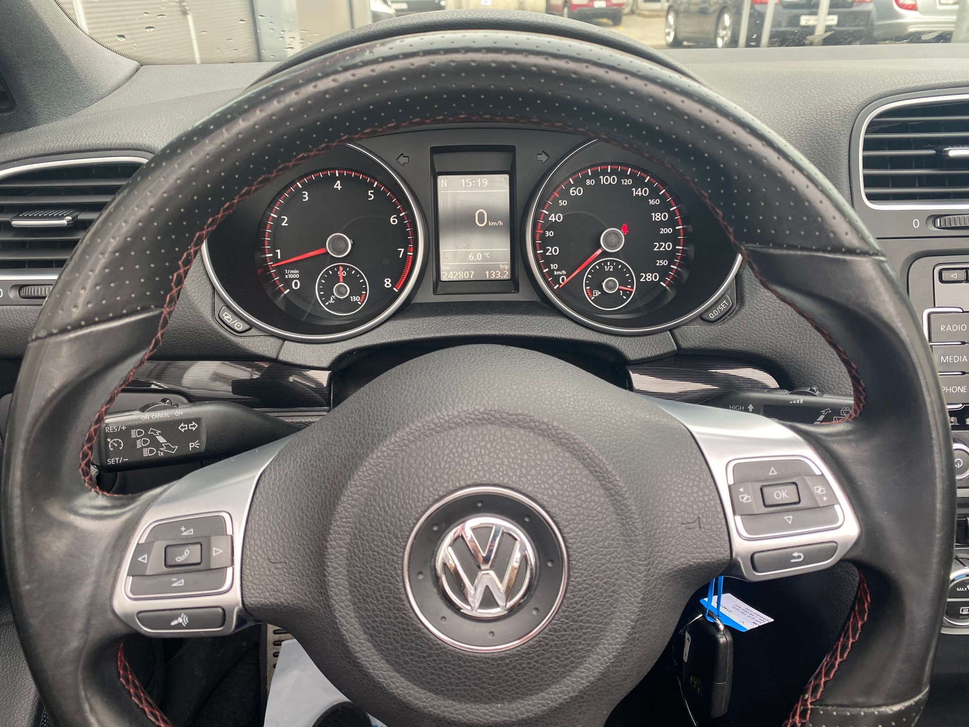 VW Golf Cabrio 2.0 TSI GTI-image-15