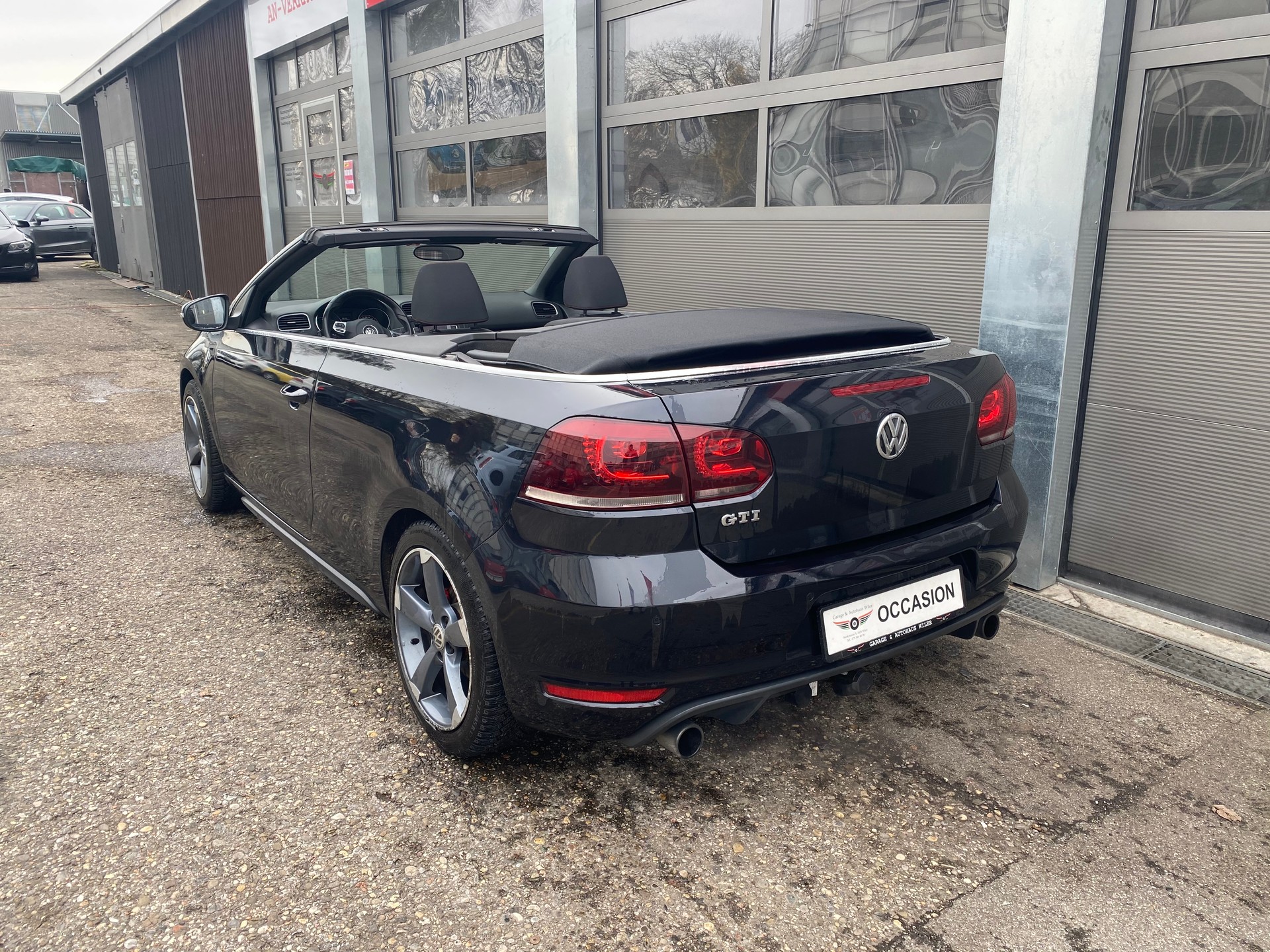 VW Golf Cabrio 2.0 TSI GTI-image-7