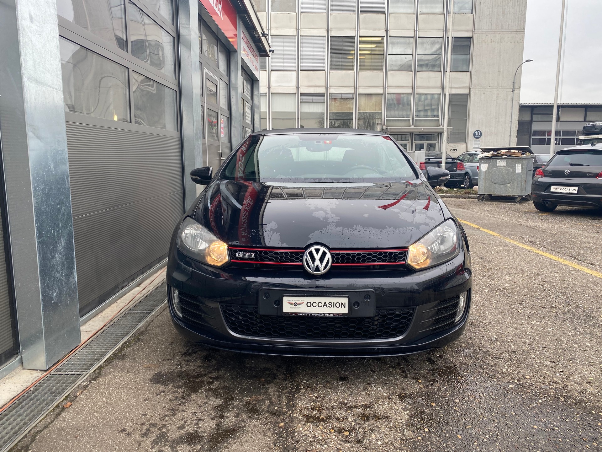 VW Golf Cabrio 2.0 TSI GTI-image-2