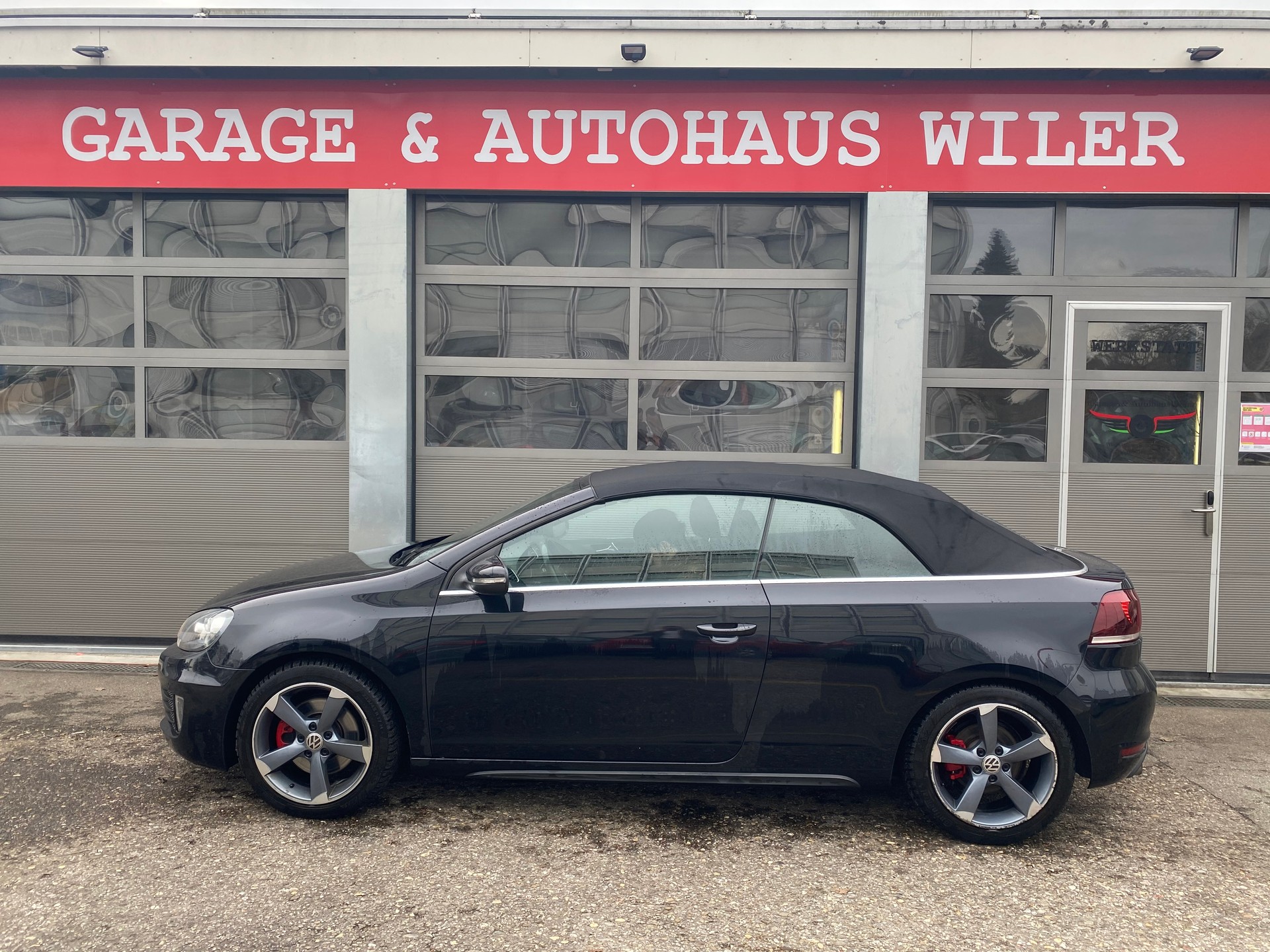 VW Golf Cabrio 2.0 TSI GTI-image-8