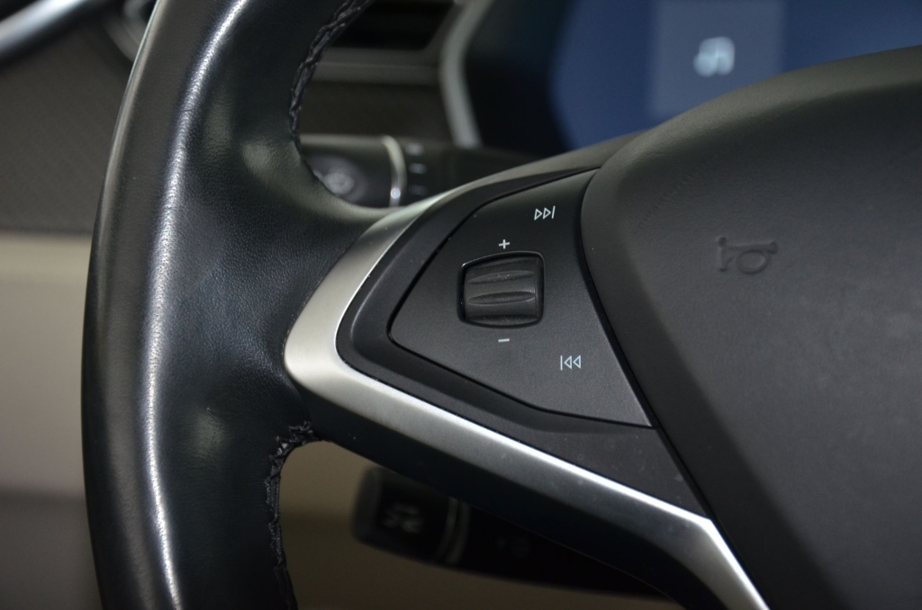 TESLA Model X 100 D-image-20