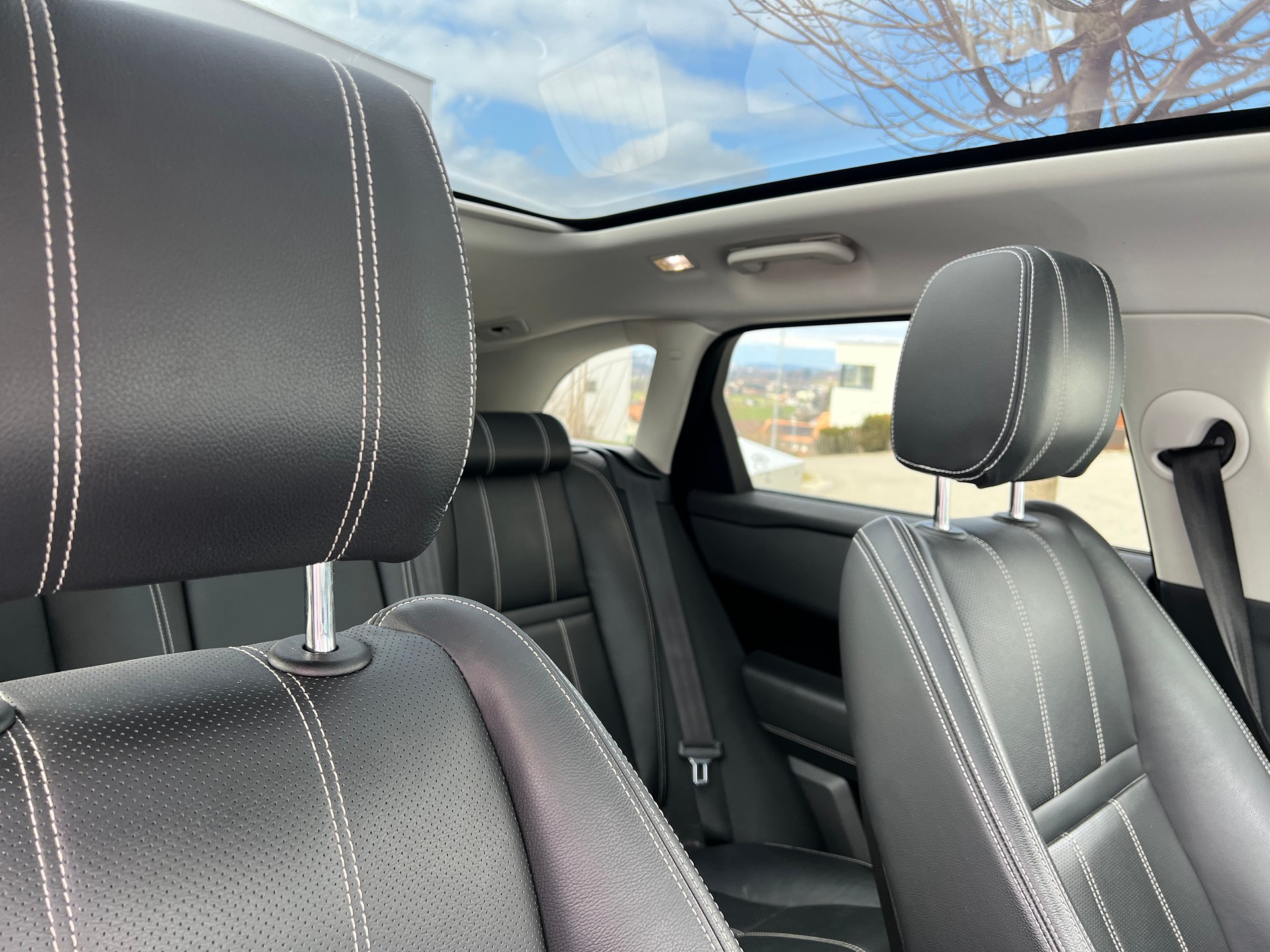 LAND ROVER RANGE ROVER RR VELAR P250-image-2