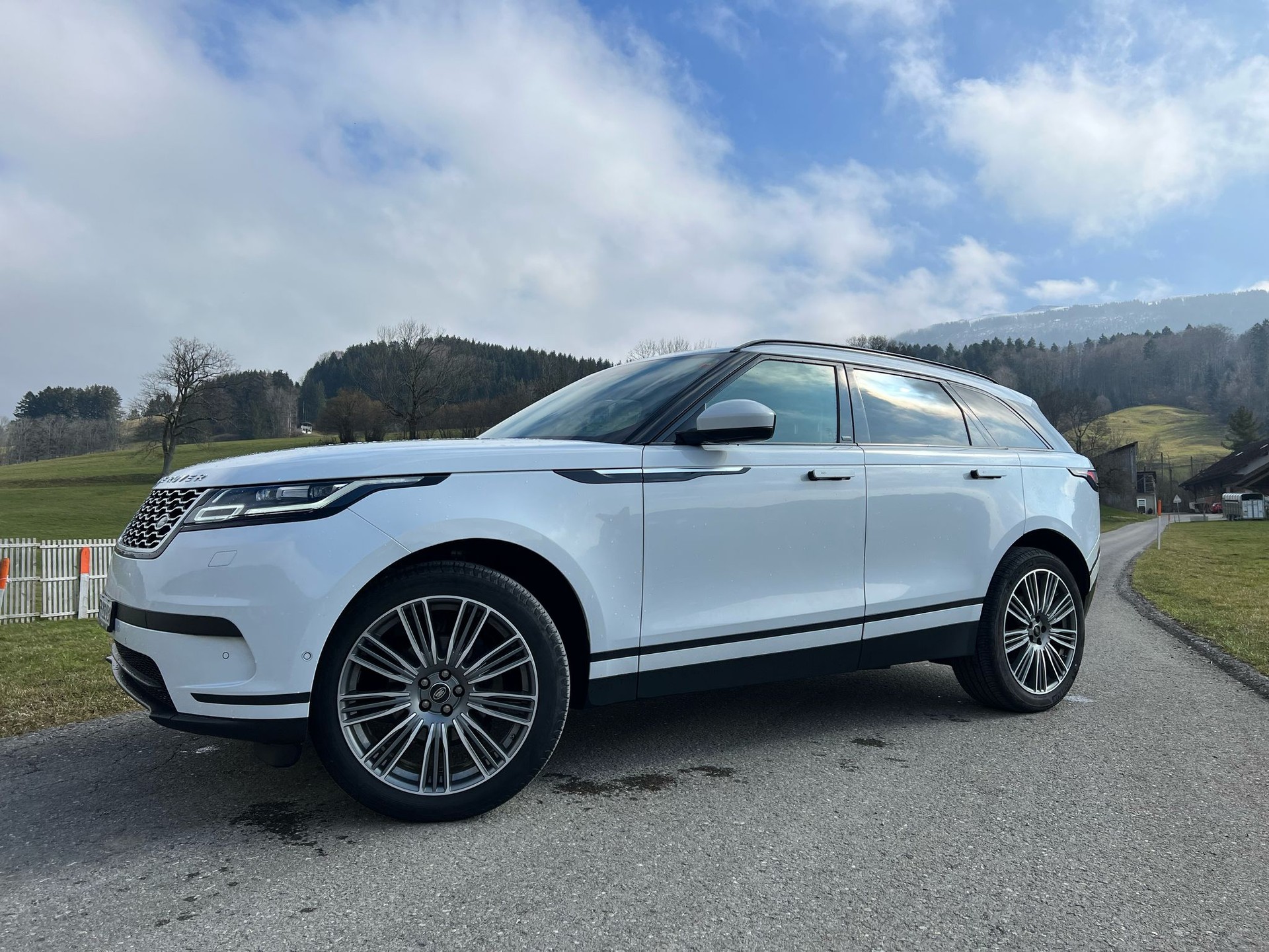 LAND ROVER RANGE ROVER RR VELAR P250-image-0