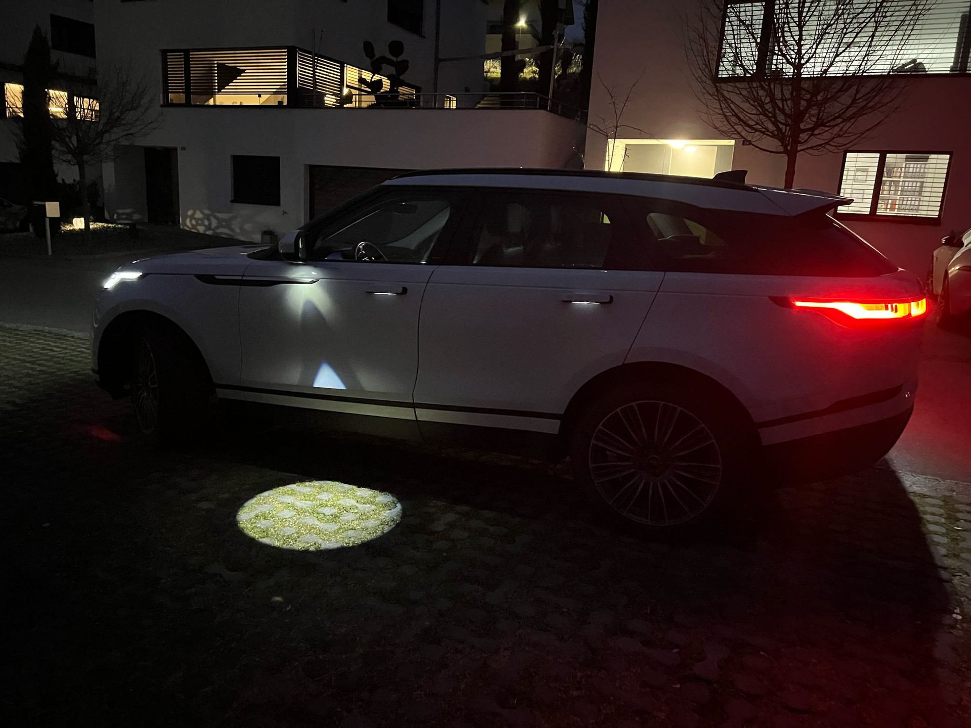 LAND ROVER RANGE ROVER RR VELAR P250-image-4