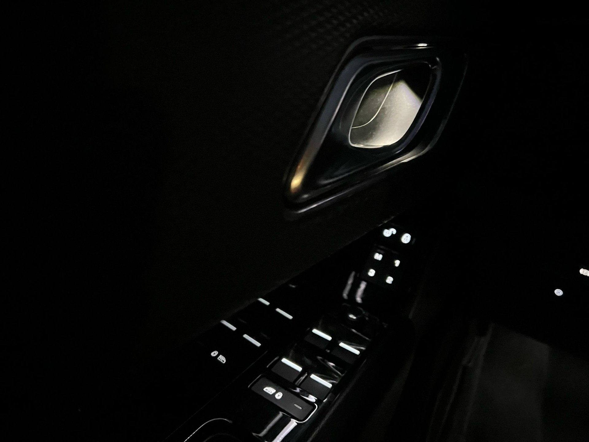 LAND ROVER RANGE ROVER RR VELAR P250-image-5