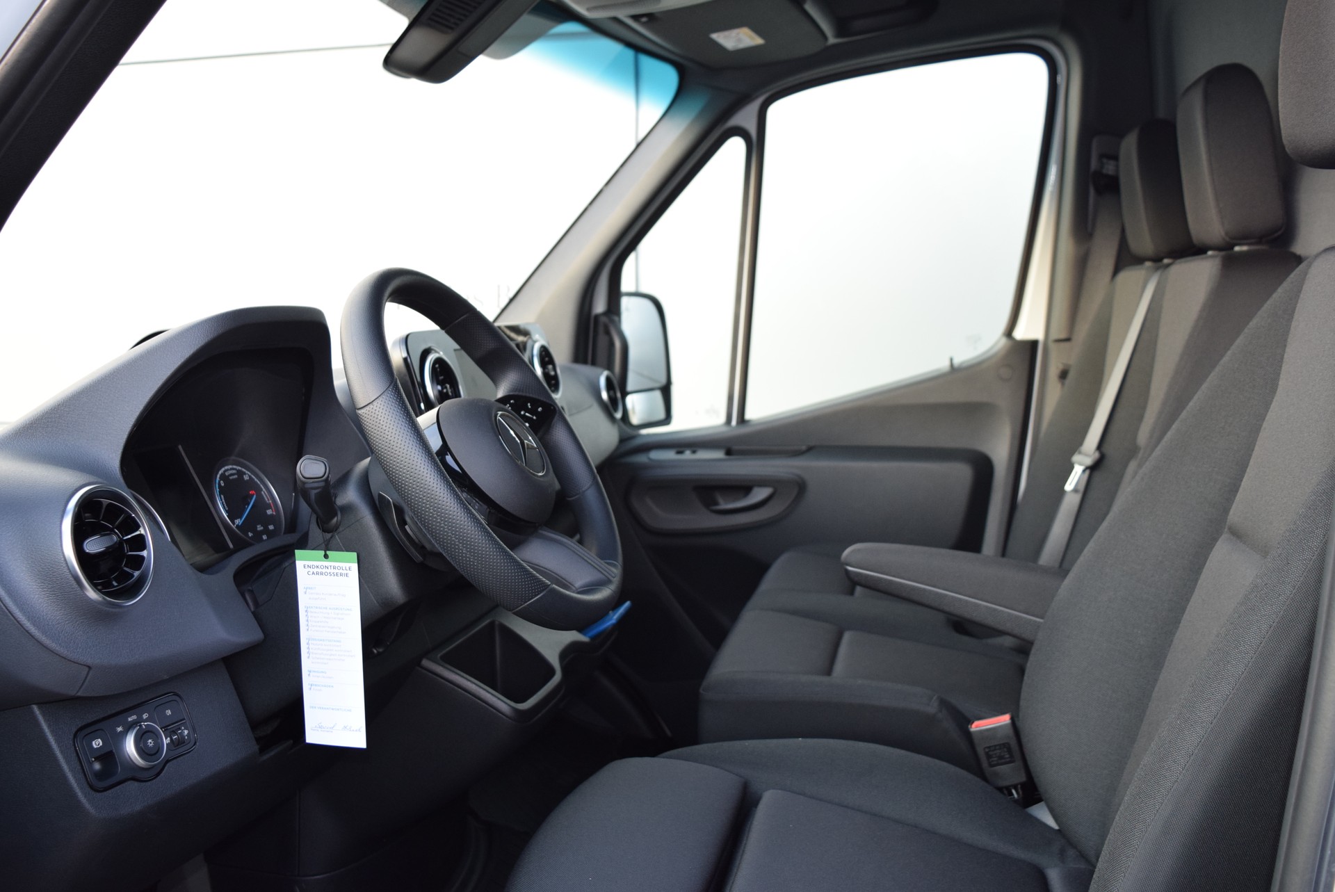 MERCEDES-BENZ eSprinter 320 PRO-image-7