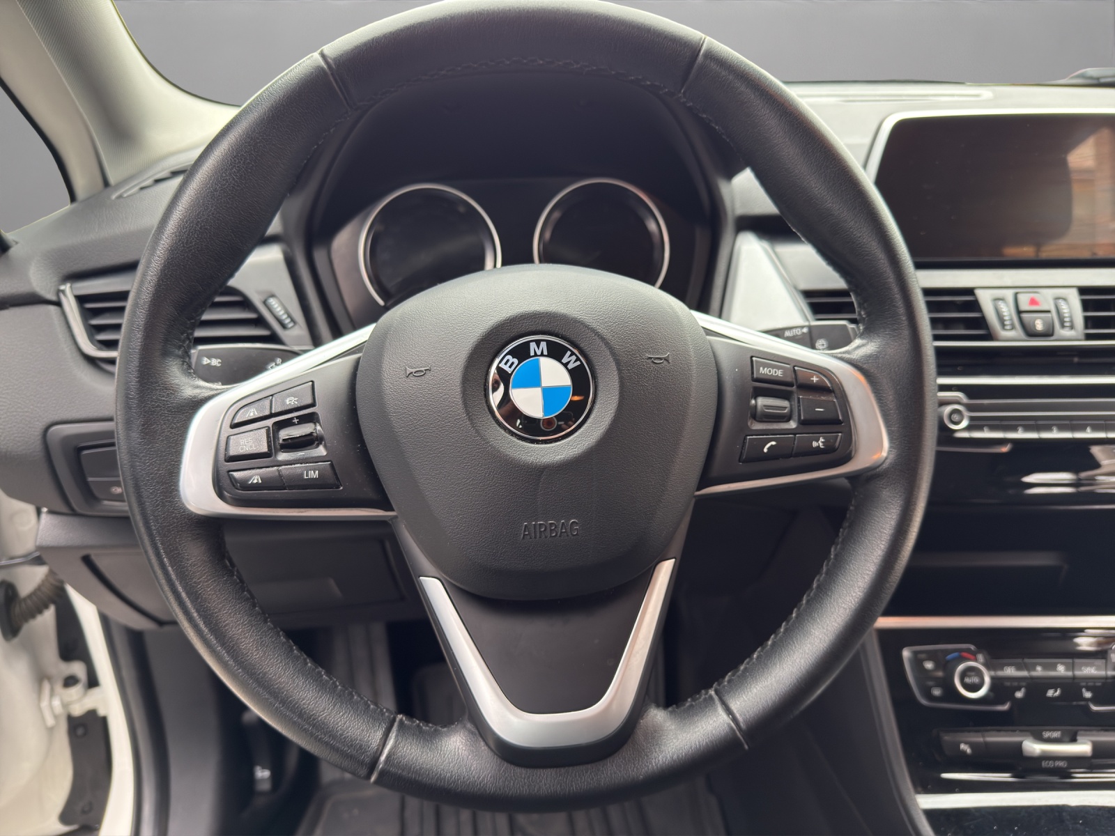 BMW 218d xDrive Gran Tourer Steptronic-image-9