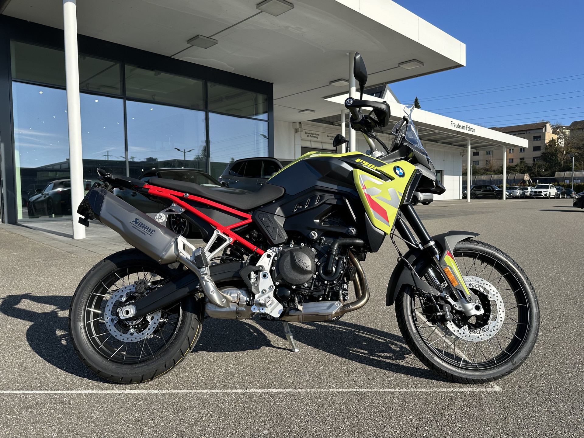 BMW F 900 GS-image-10