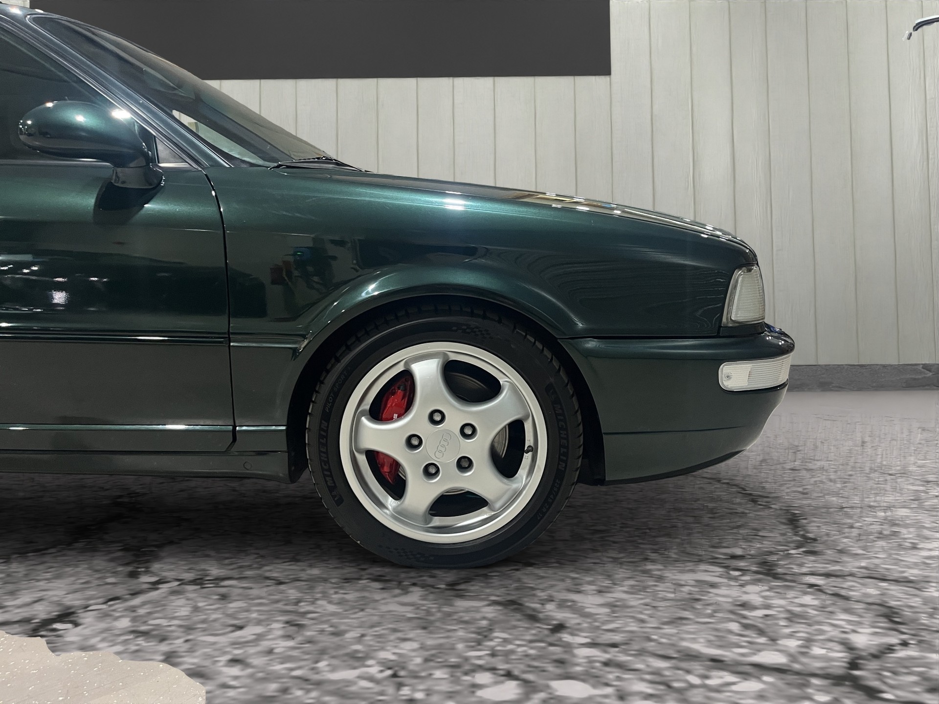 AUDI 80 Avant RS2-image-8