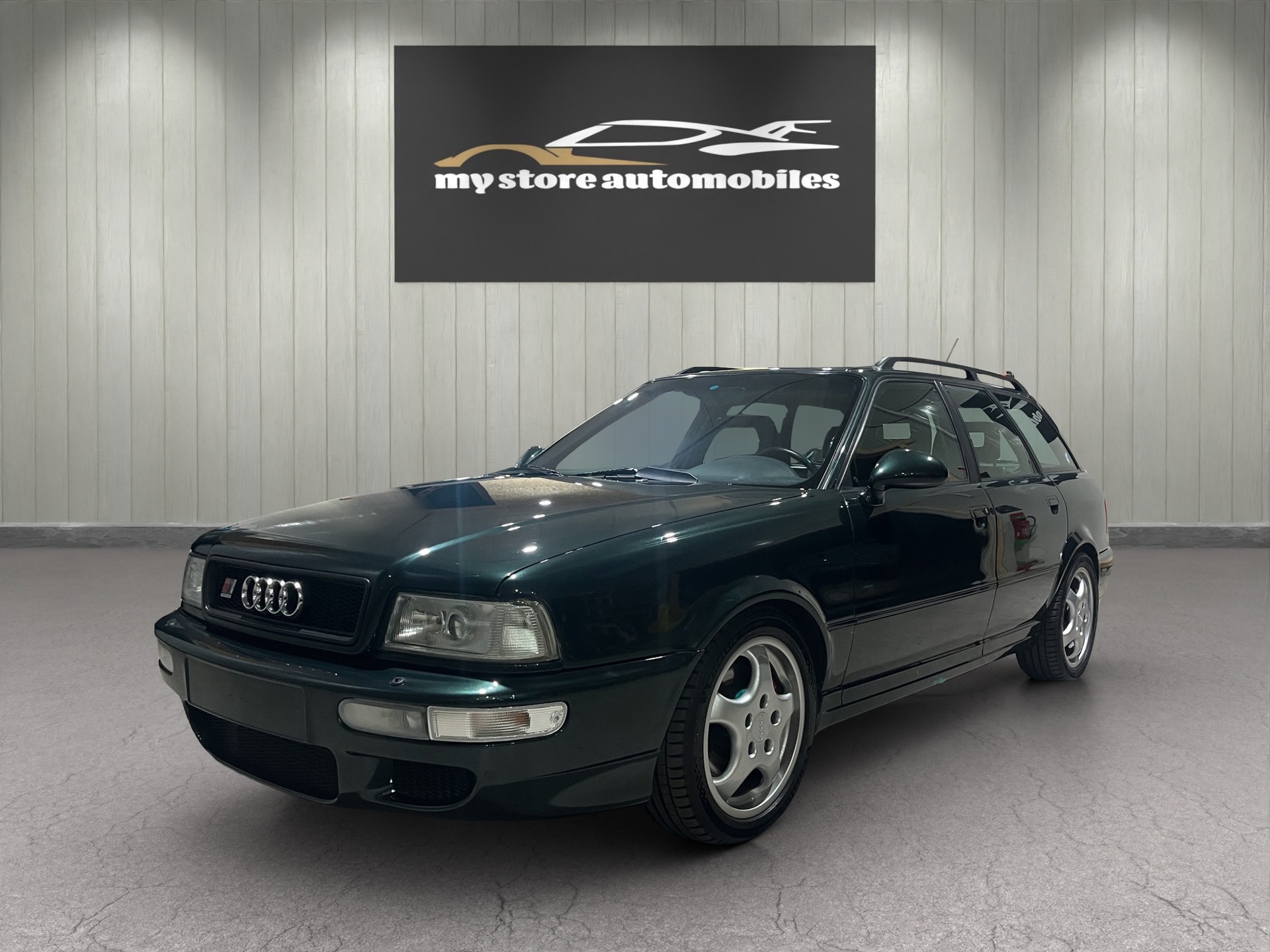 AUDI 80 Avant RS2-showroom-element-3