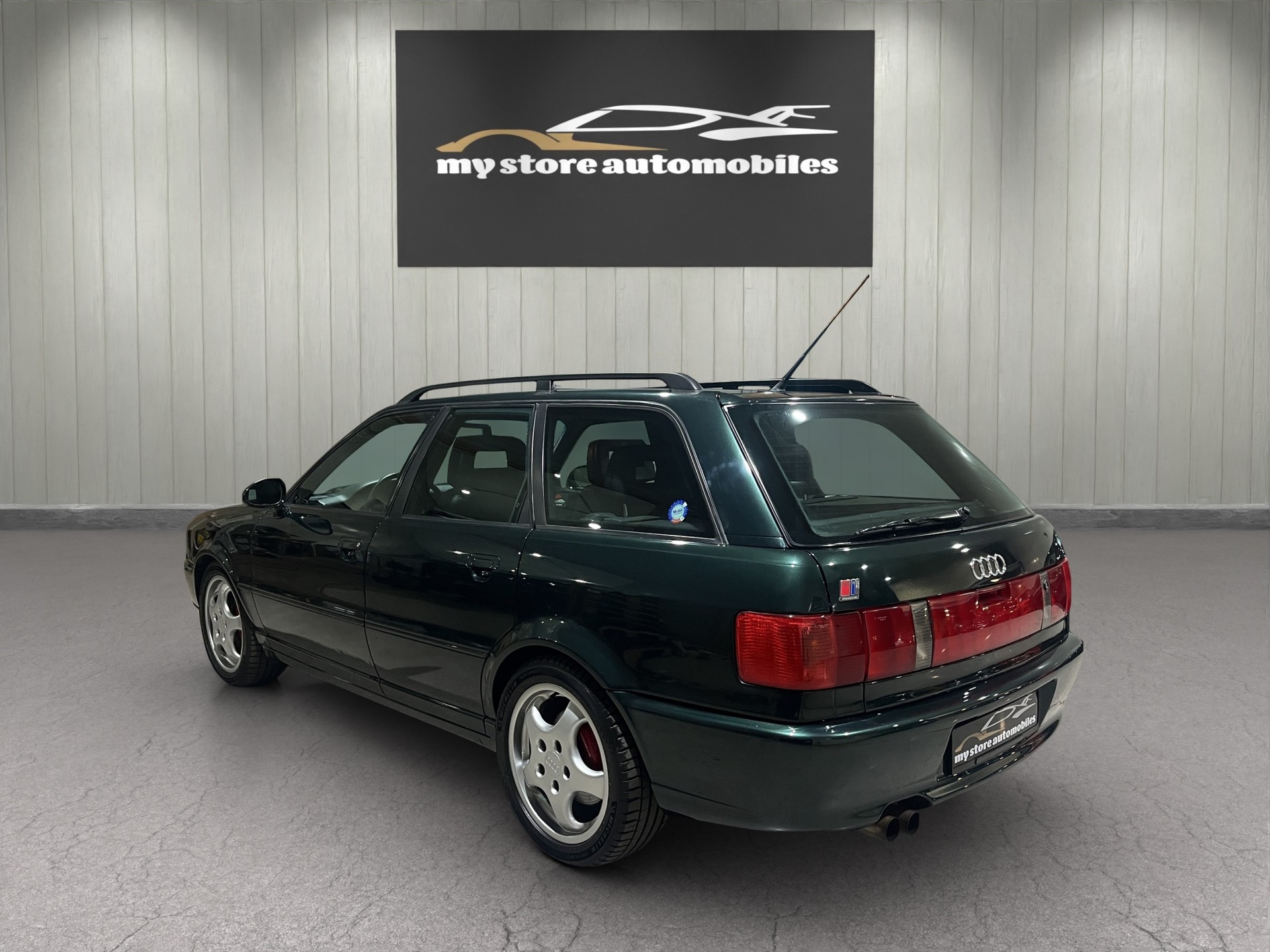 AUDI 80 Avant RS2-image-5