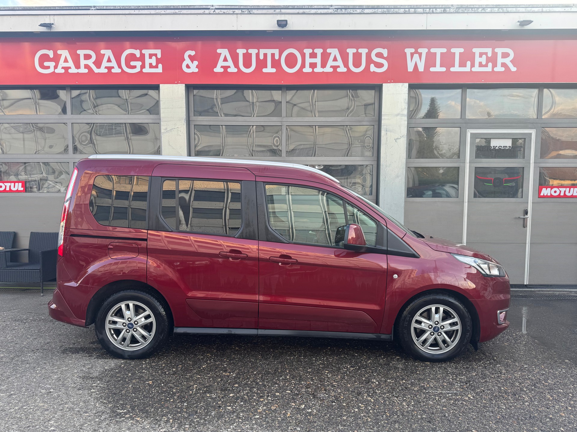FORD Tourneo Connect 1.5 EcoBlue Trend Automat-image-3