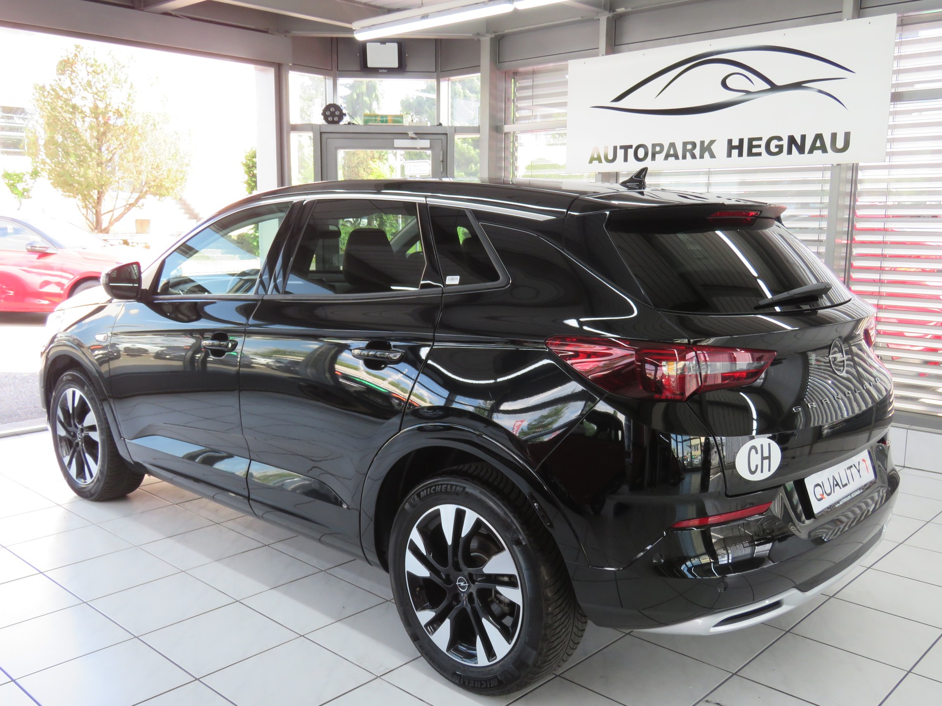 OPEL Grandland 1.2i TP Elegance Automat-image-5