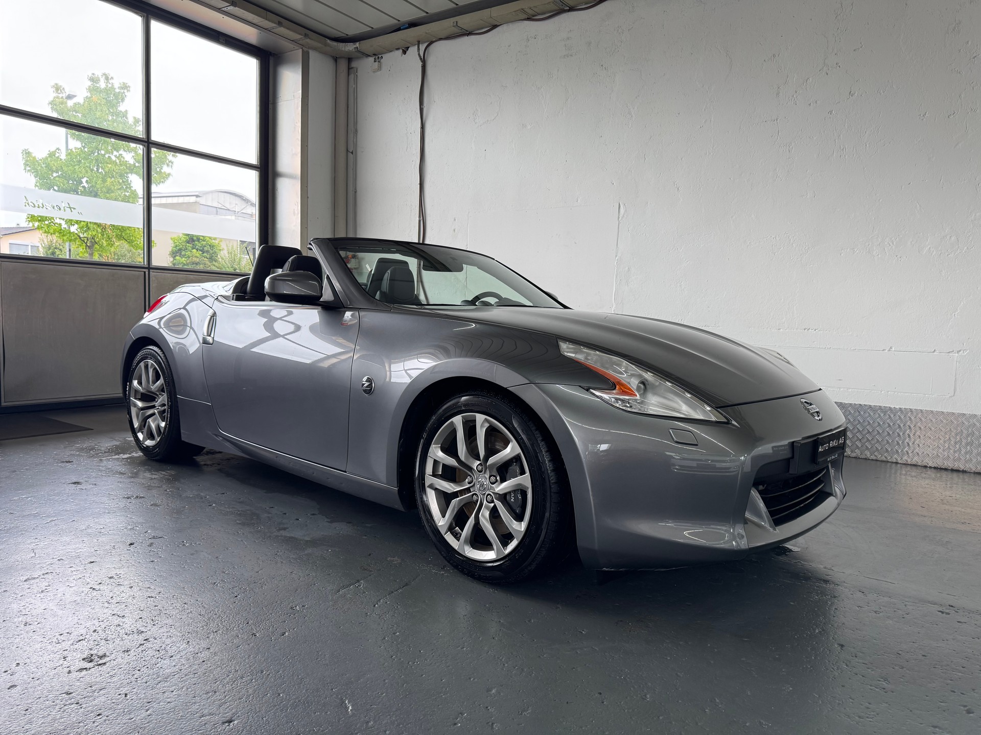 NISSAN 370 Z Roadster Pack-image-3