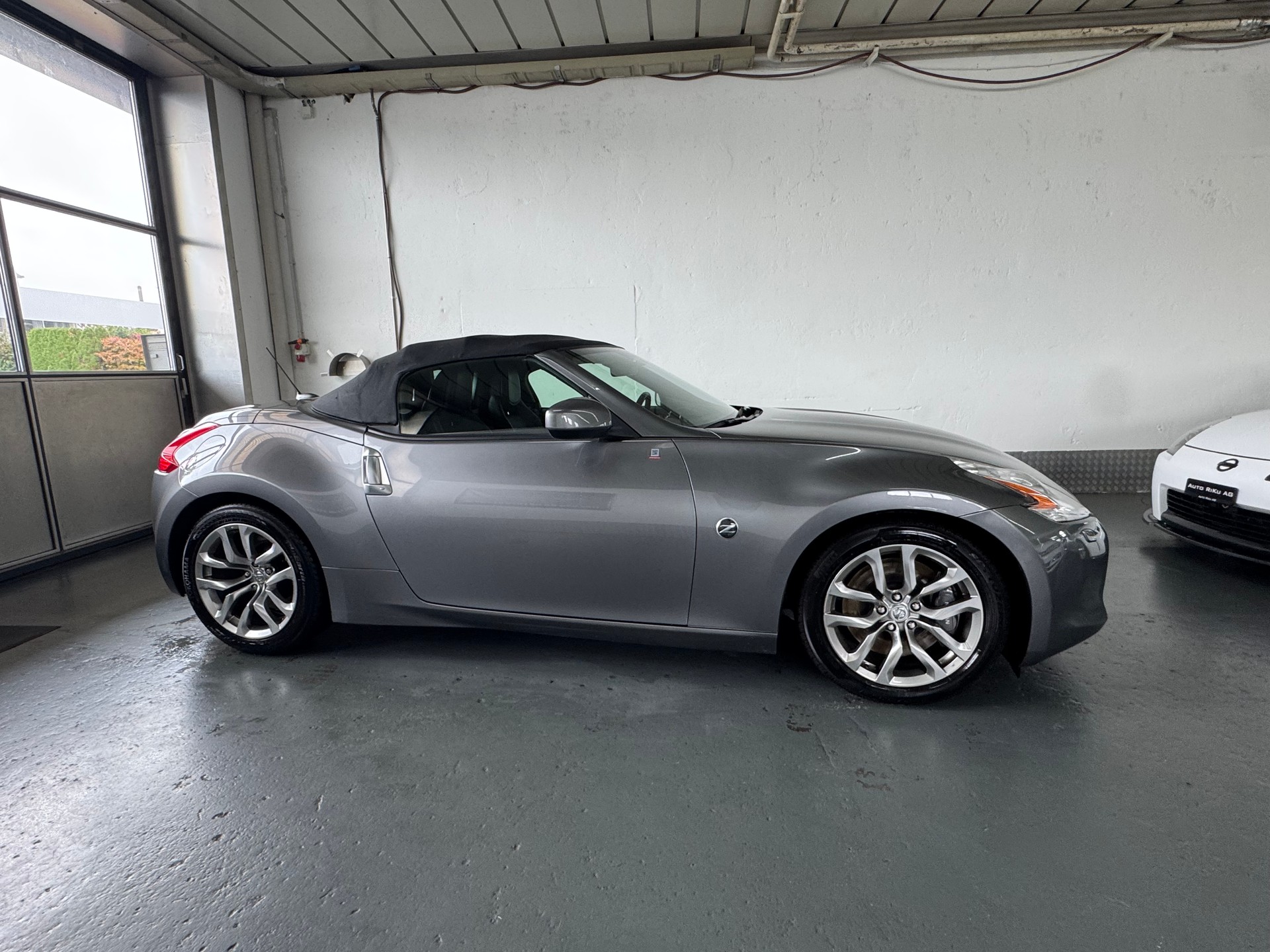 NISSAN 370 Z Roadster Pack-image-12
