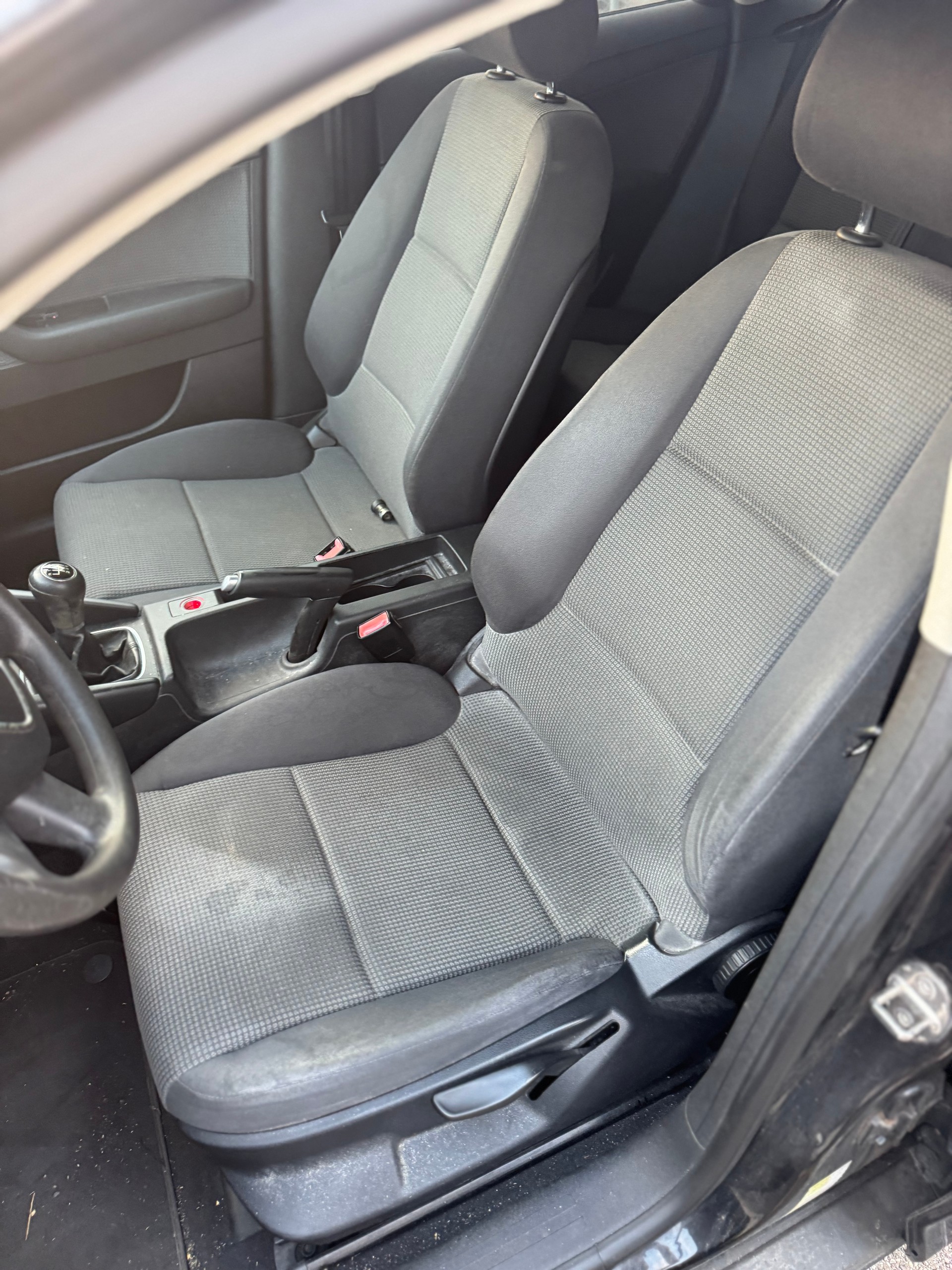 AUDI A3 Sportback 2.0 FSI Attraction-image-7
