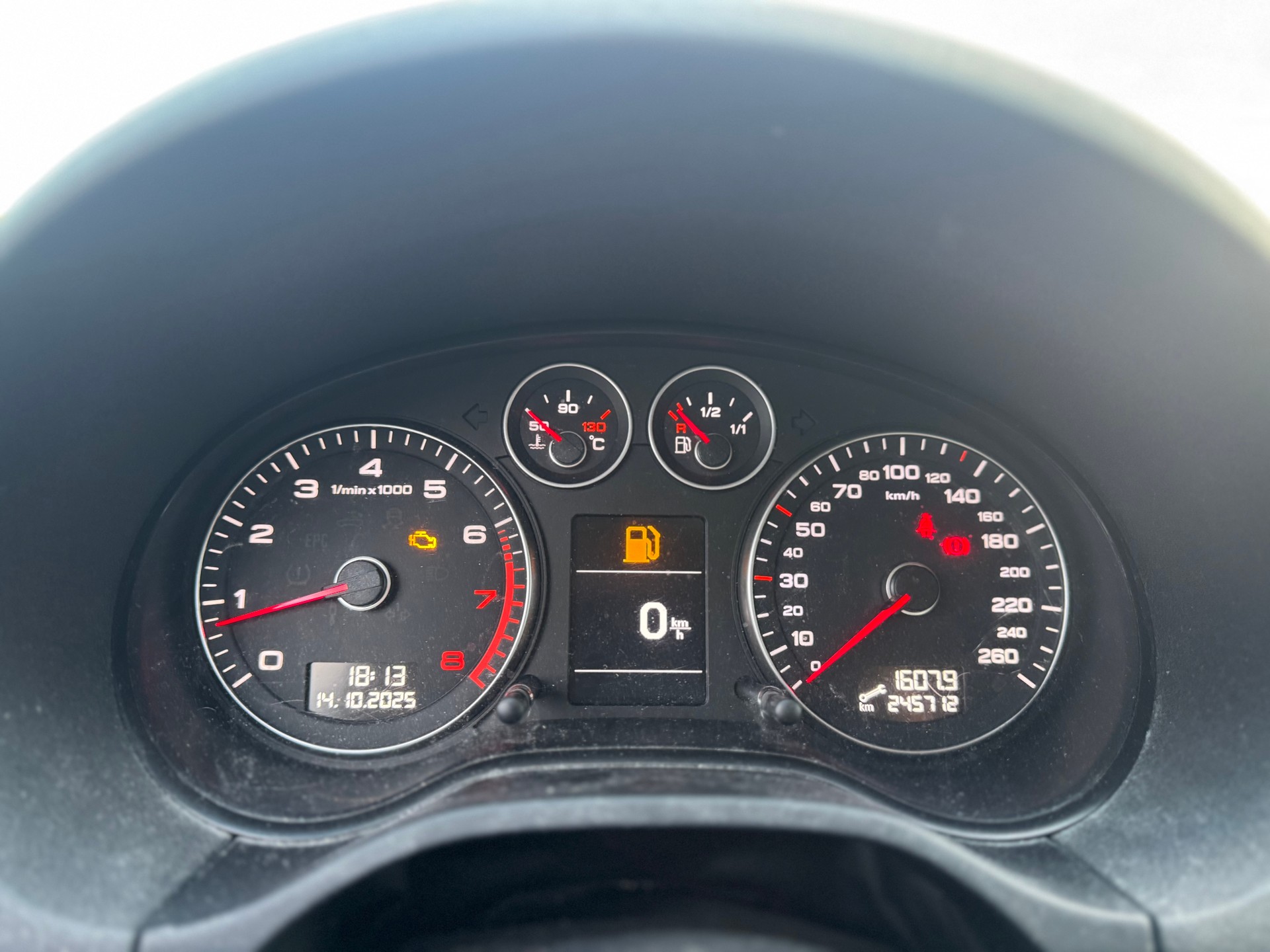 AUDI A3 Sportback 2.0 FSI Attraction-image-9