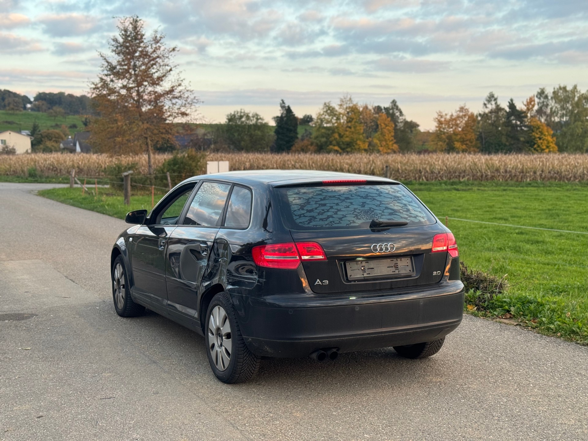 AUDI A3 Sportback 2.0 FSI Attraction-image-2
