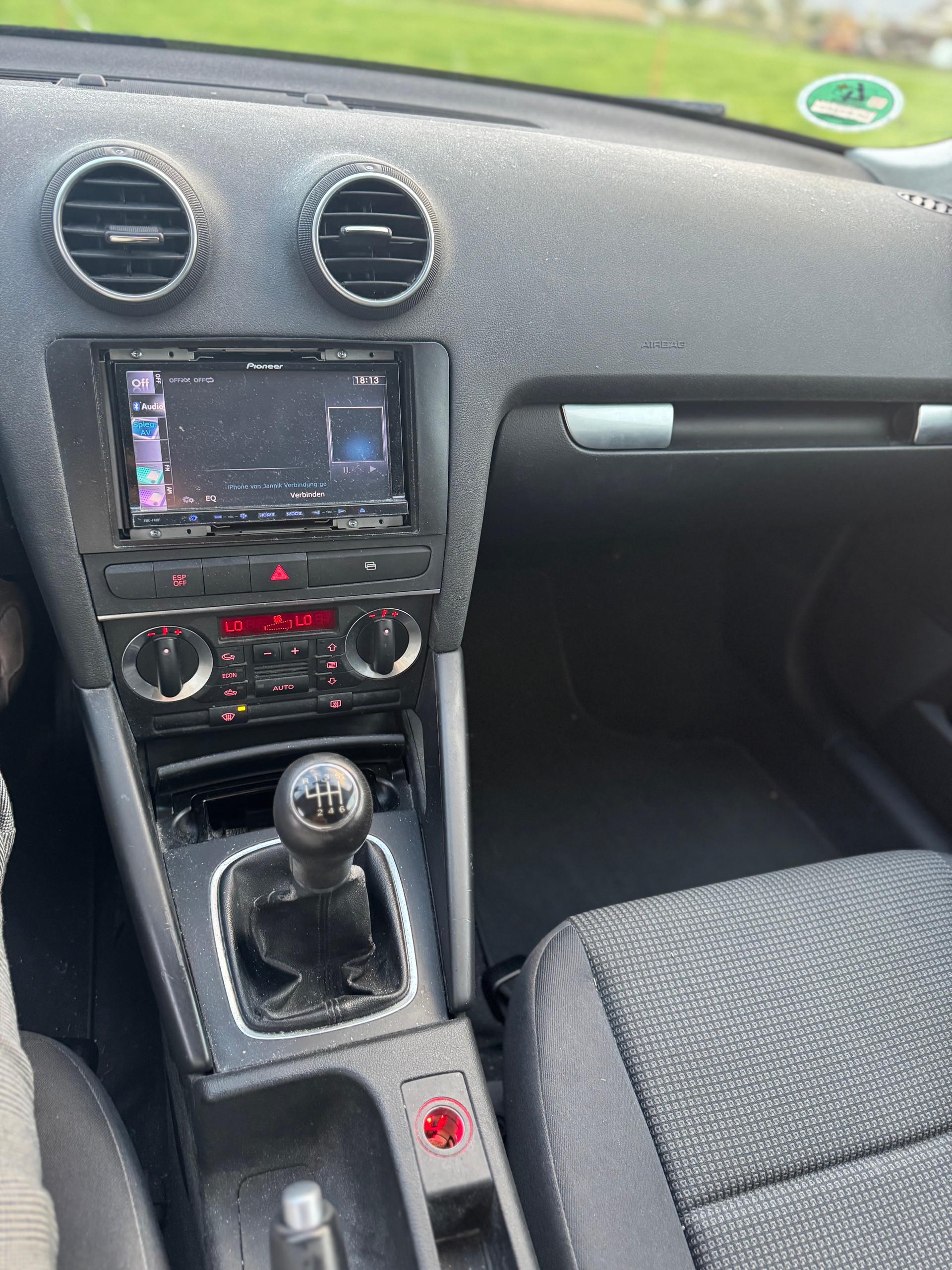 AUDI A3 Sportback 2.0 FSI Attraction-image-8