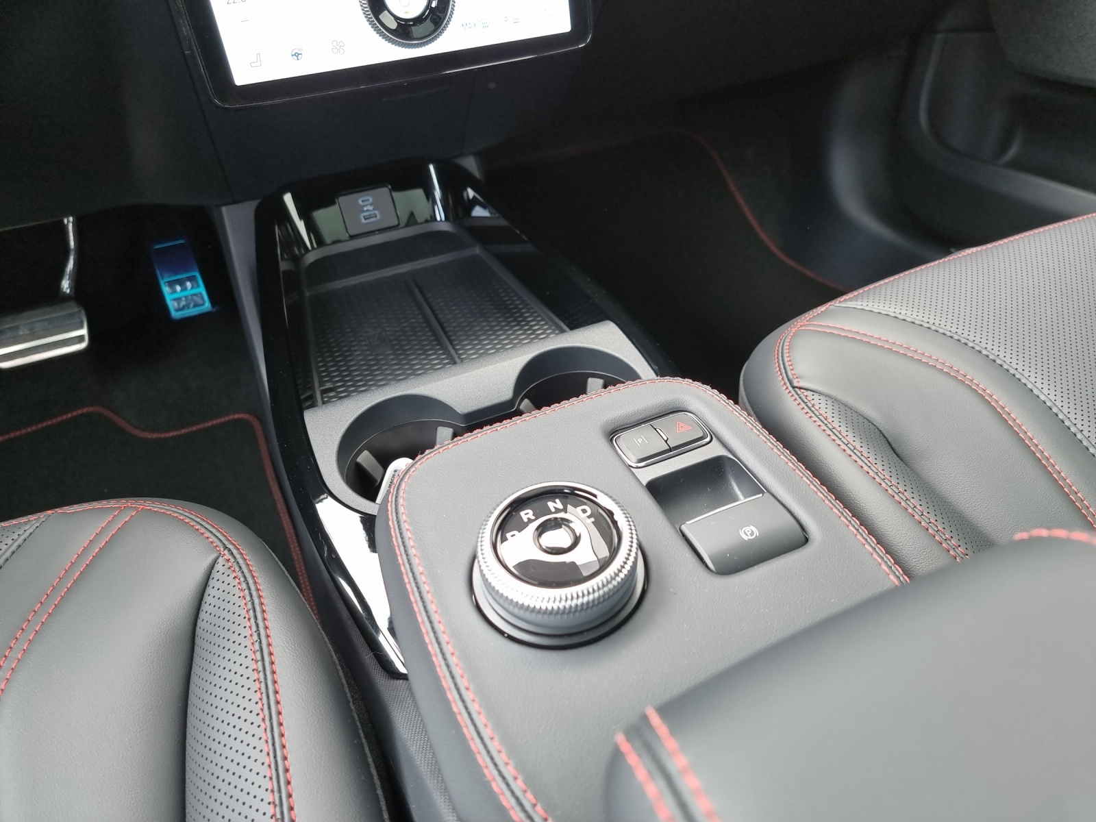 FORD Mustang Mach-E Extended AWD 372 PS-image-4