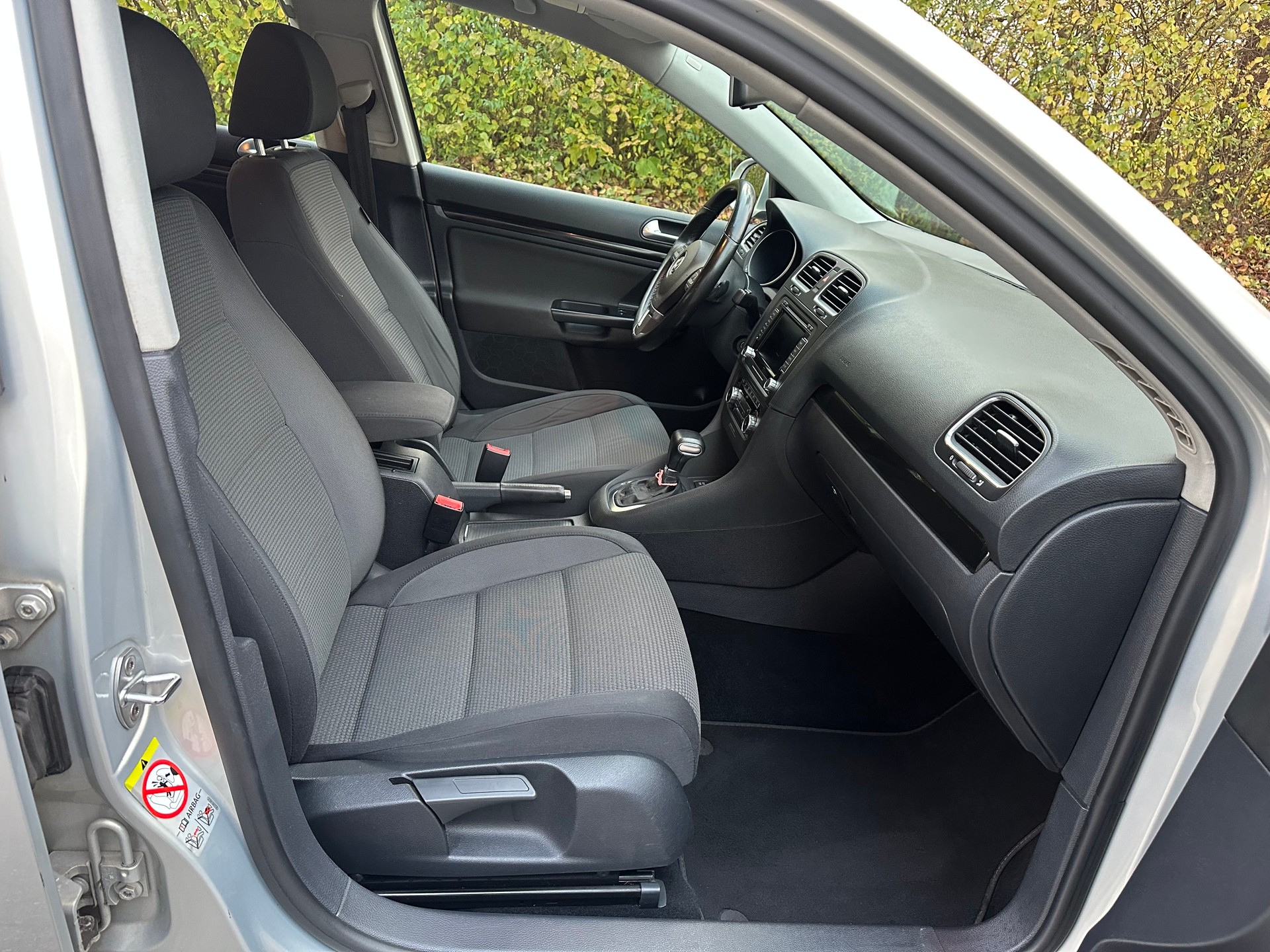 VW Golf Variant 1.4 TSI Highline DSG-image-7