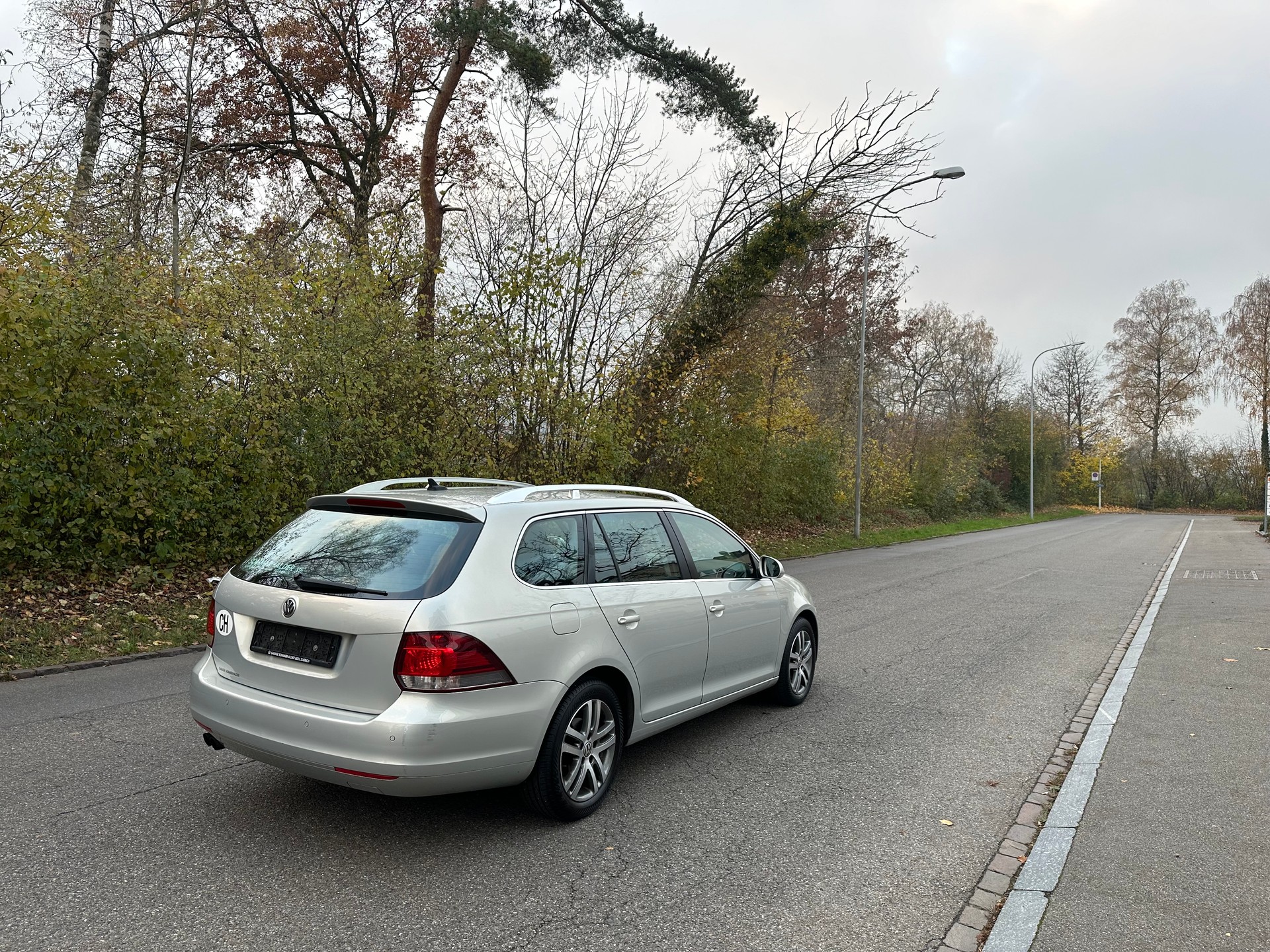 VW Golf Variant 1.4 TSI Highline DSG-image-5