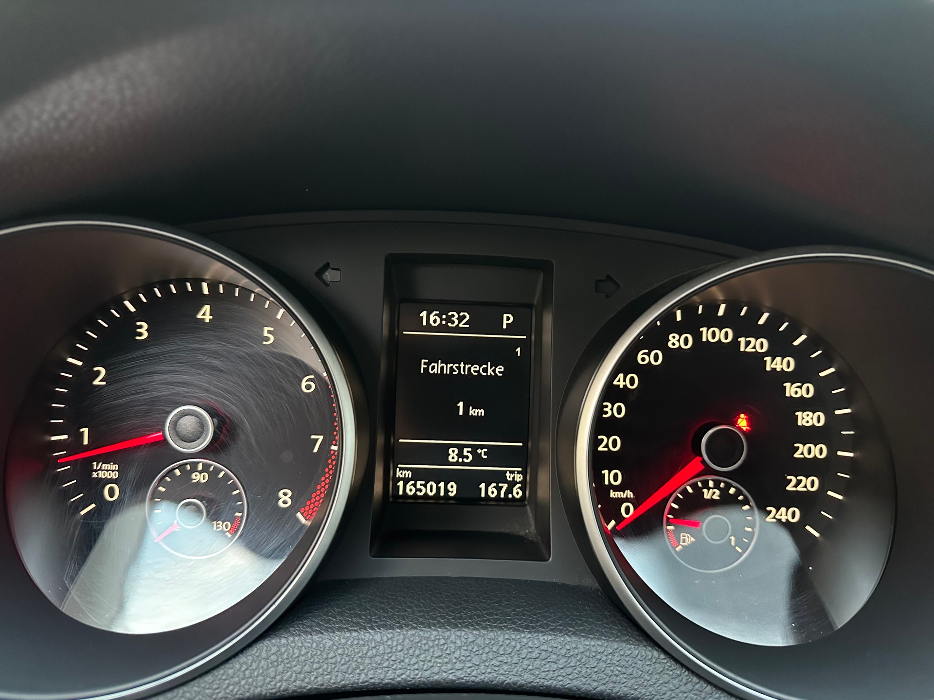 VW Golf Variant 1.4 TSI Highline DSG-image-12