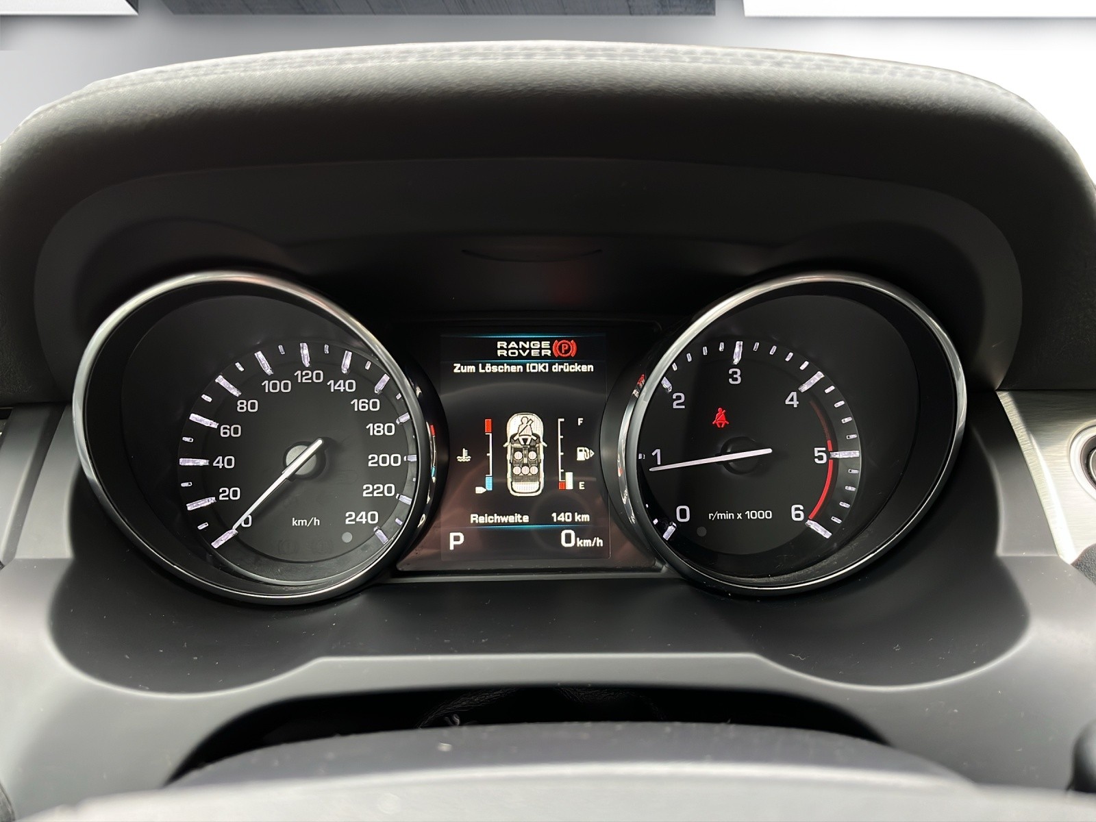 LAND ROVER Range Rover Evoque 2.2 TD4 Pure AT6-image-14