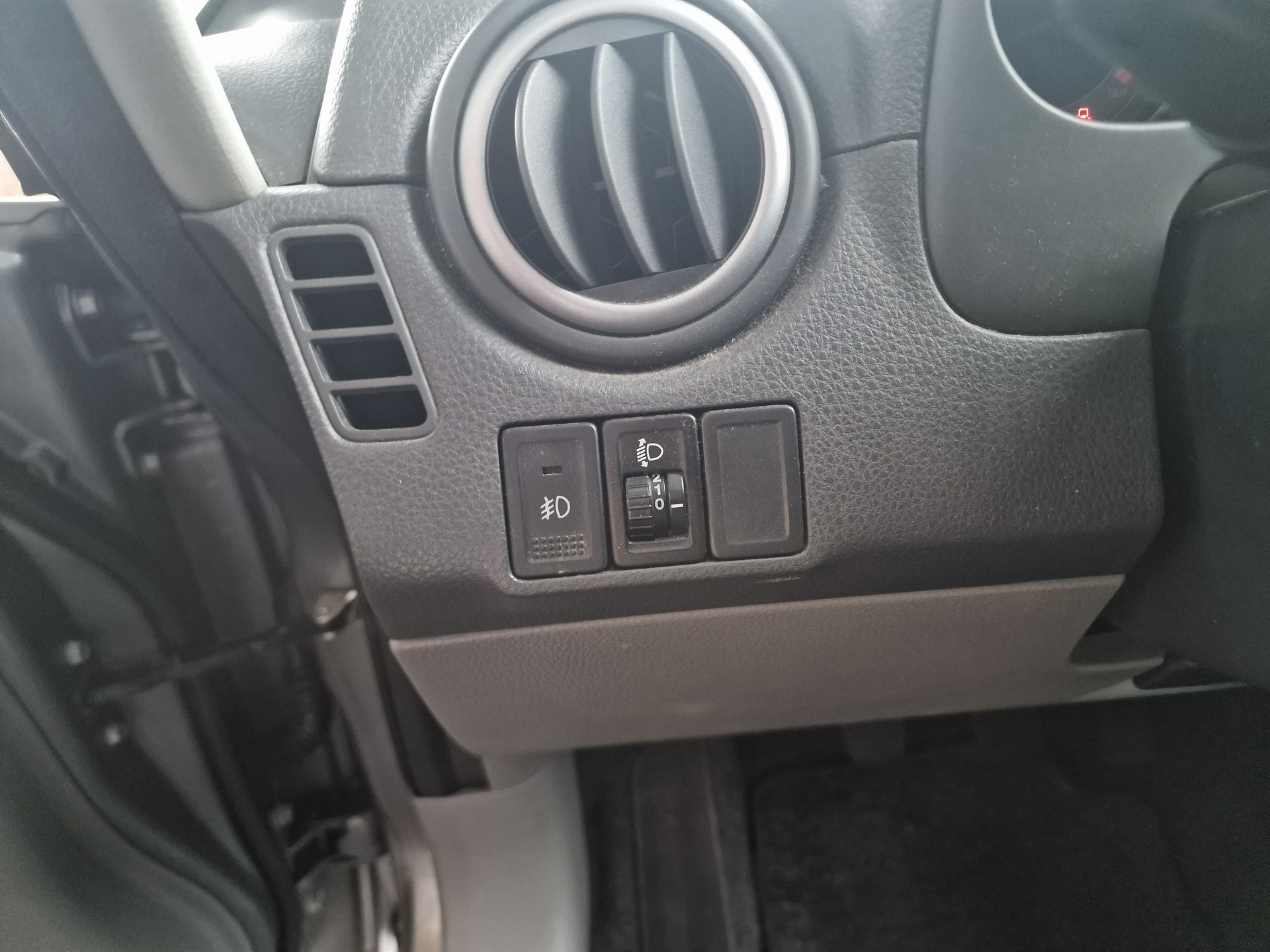 SUZUKI SX4 1.6 16V GL Top 4WD 12Mt Gara 8xRad MFK Neu-image-19