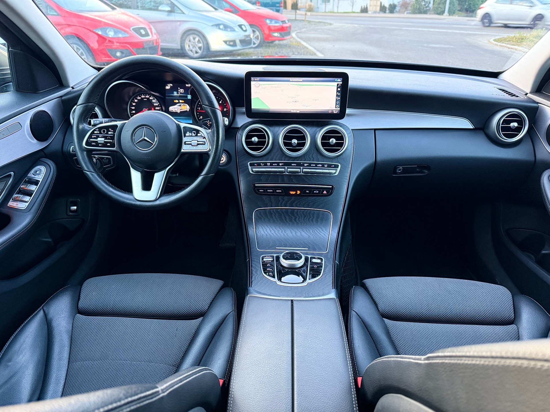 MERCEDES-BENZ C 220 d Avantgarde 4Matic 9G-Tronic-image-10