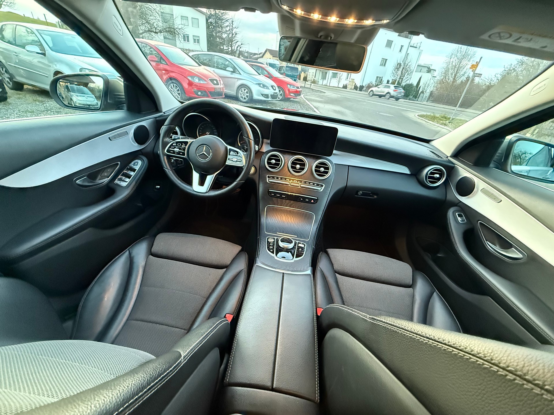 MERCEDES-BENZ C 220 d Avantgarde 4Matic 9G-Tronic-image-8