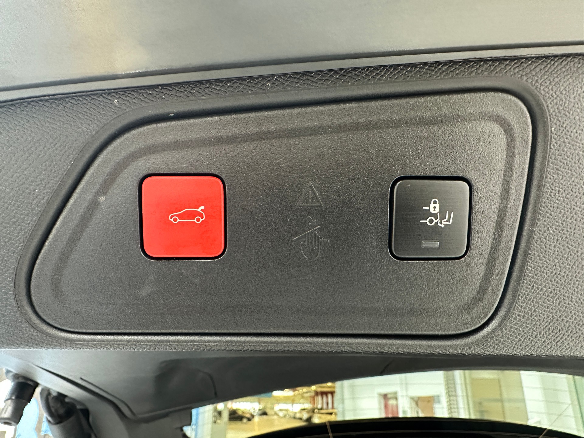 PEUGEOT 3008 225e Hybrid2 GT EAT8-image-12