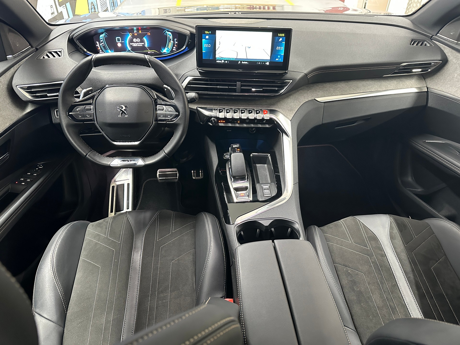 PEUGEOT 3008 225e Hybrid2 GT EAT8-image-9
