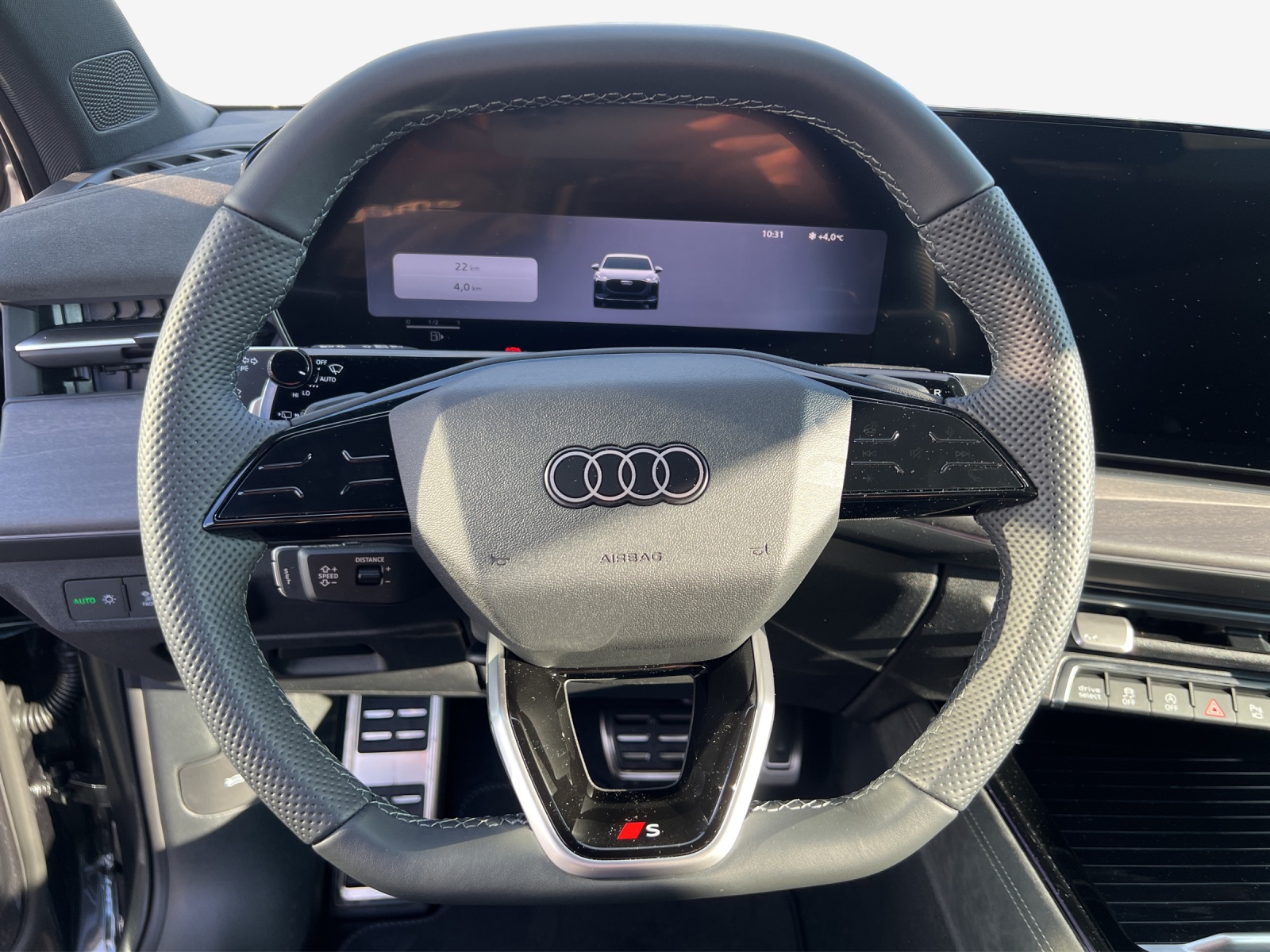 AUDI Q3 Sportback TFSI quattro 195 kW S tronic-image-9