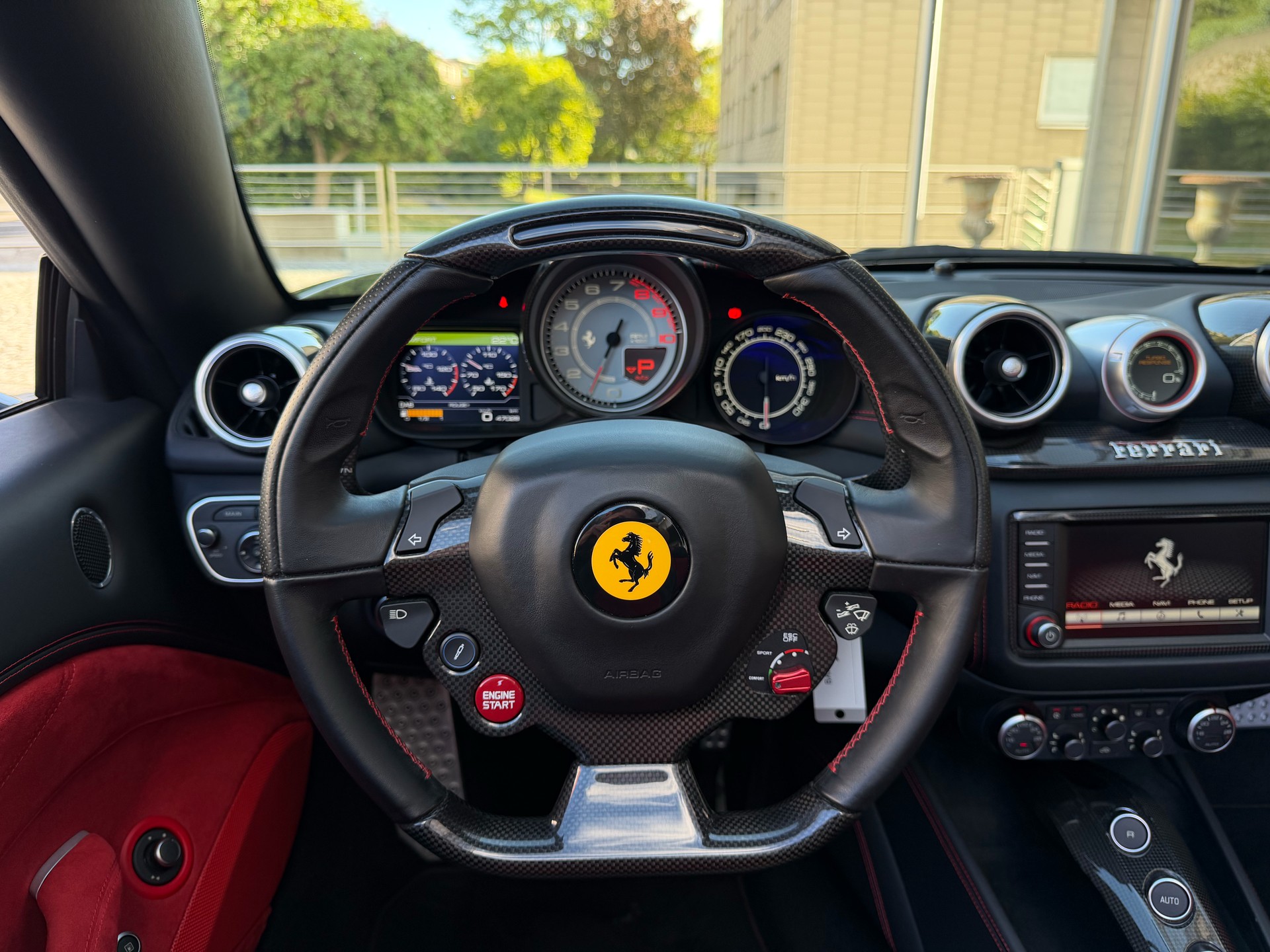 FERRARI California 3.9 V8 T-image-9
