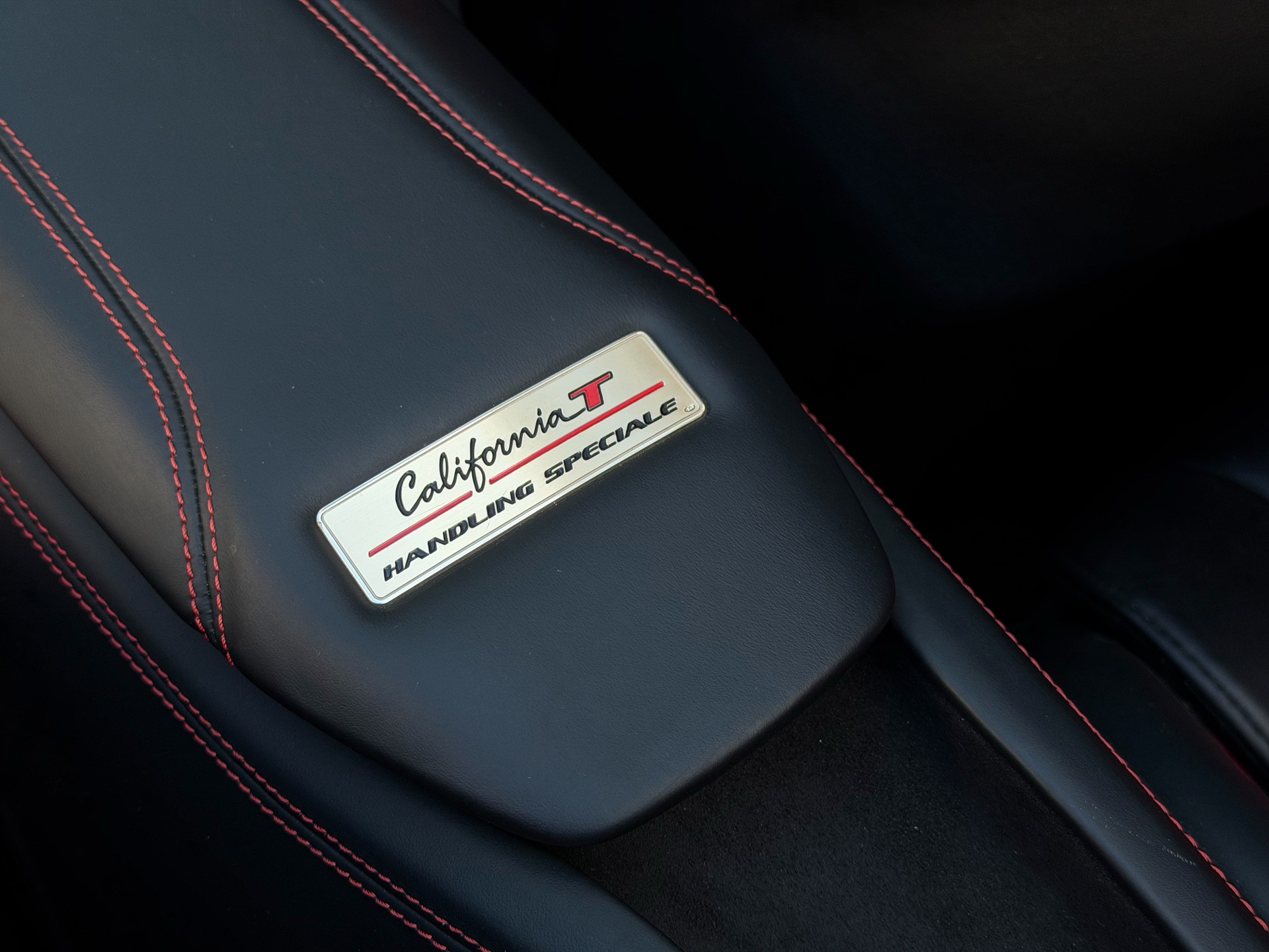 FERRARI California 3.9 V8 T-image-14