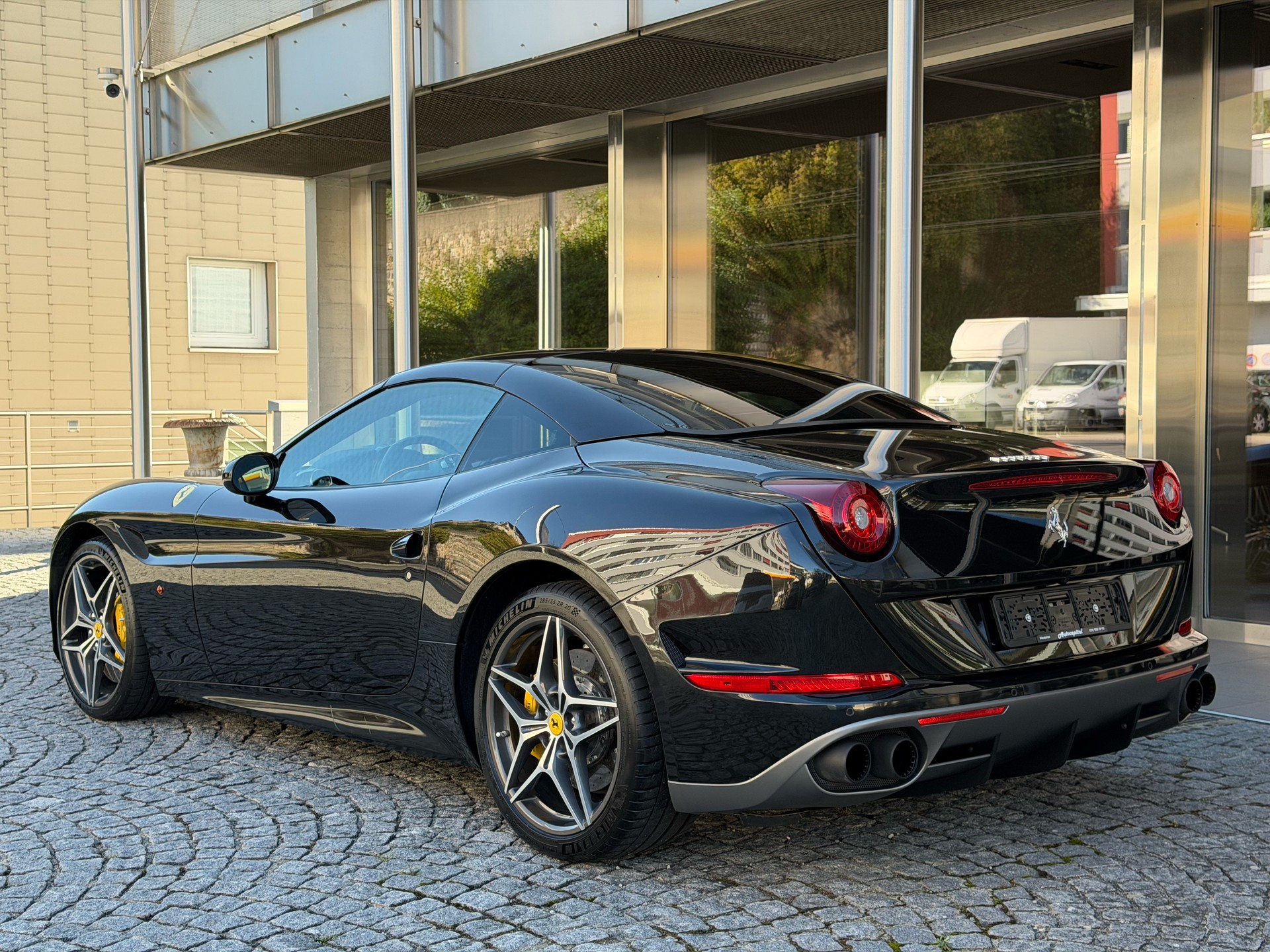 FERRARI California 3.9 V8 T-image-3
