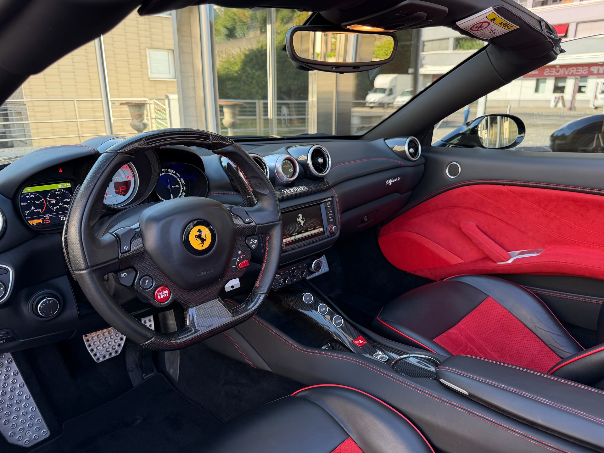 FERRARI California 3.9 V8 T-image-7