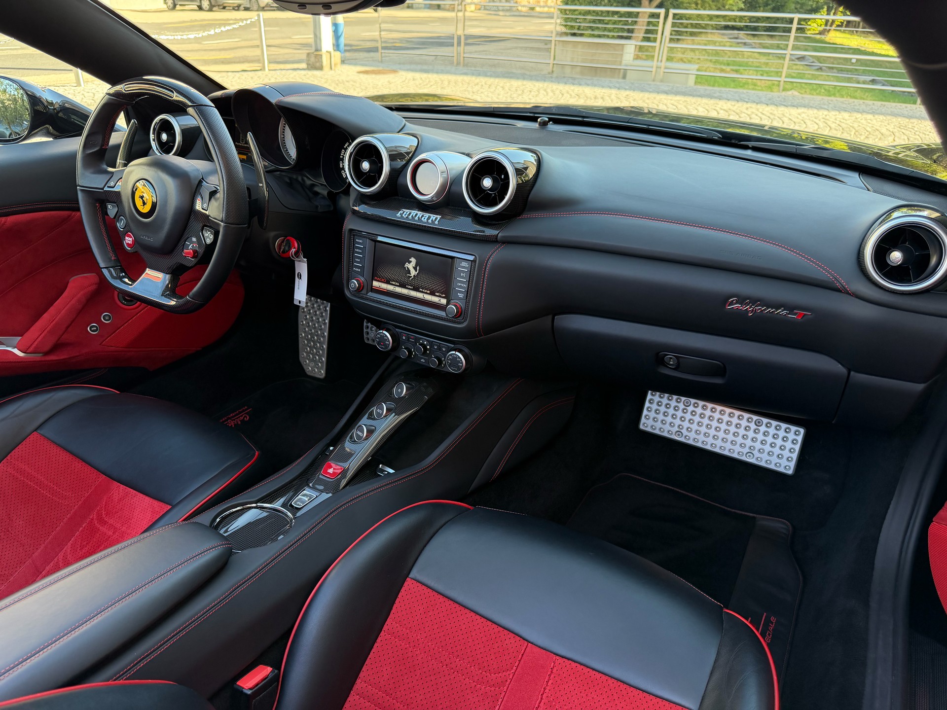 FERRARI California 3.9 V8 T-image-8