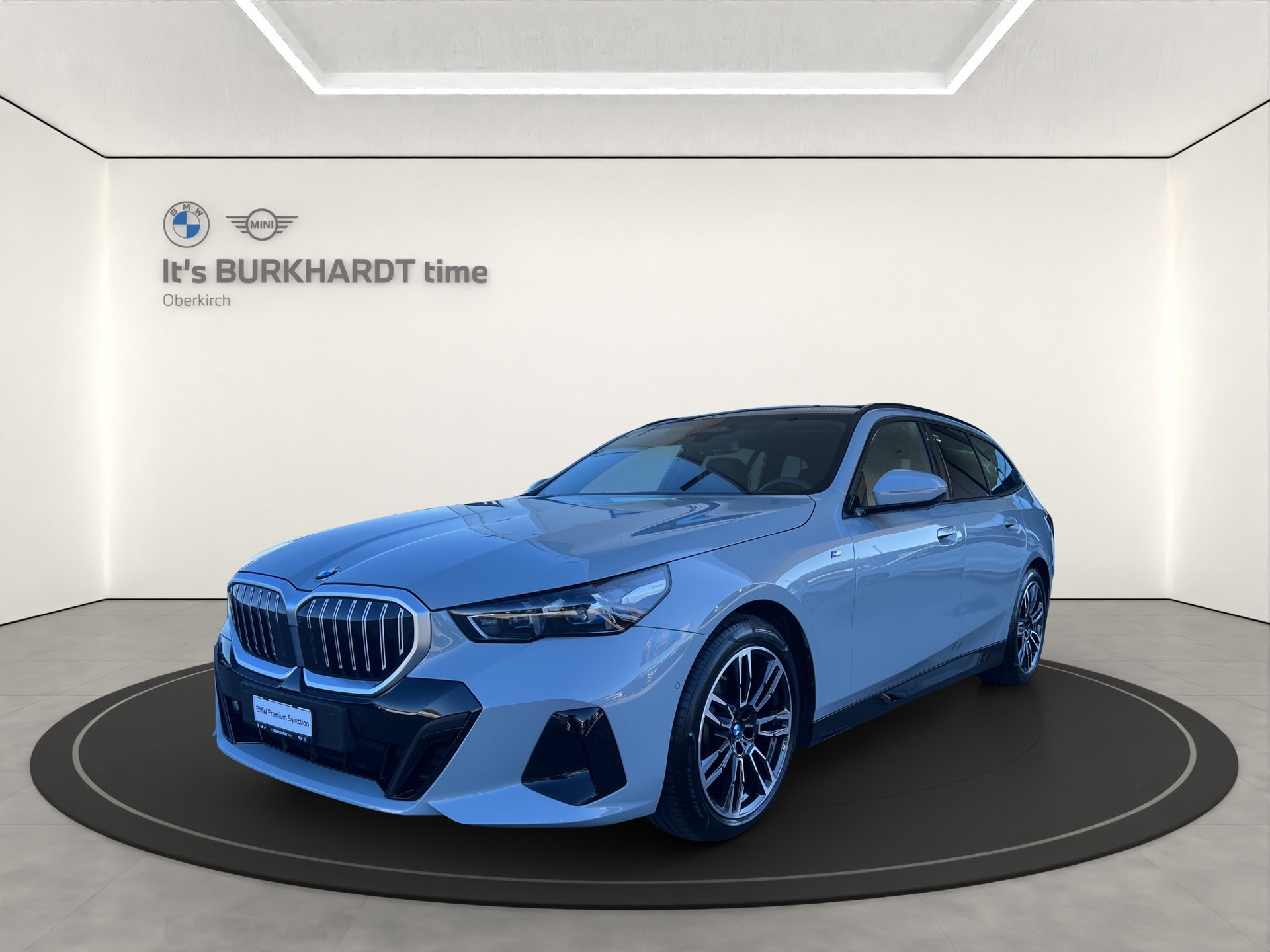 BMW 520d xDr 48V Tour M Sport-image-0