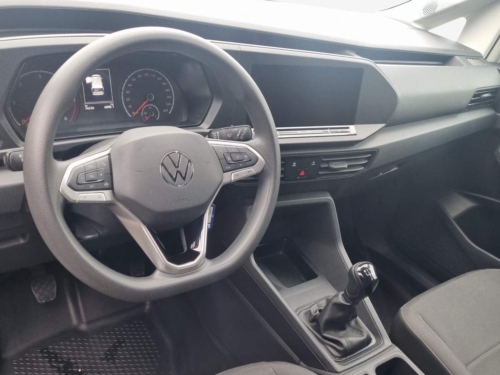 VW Caddy Cargo 2.0TDI-image-8