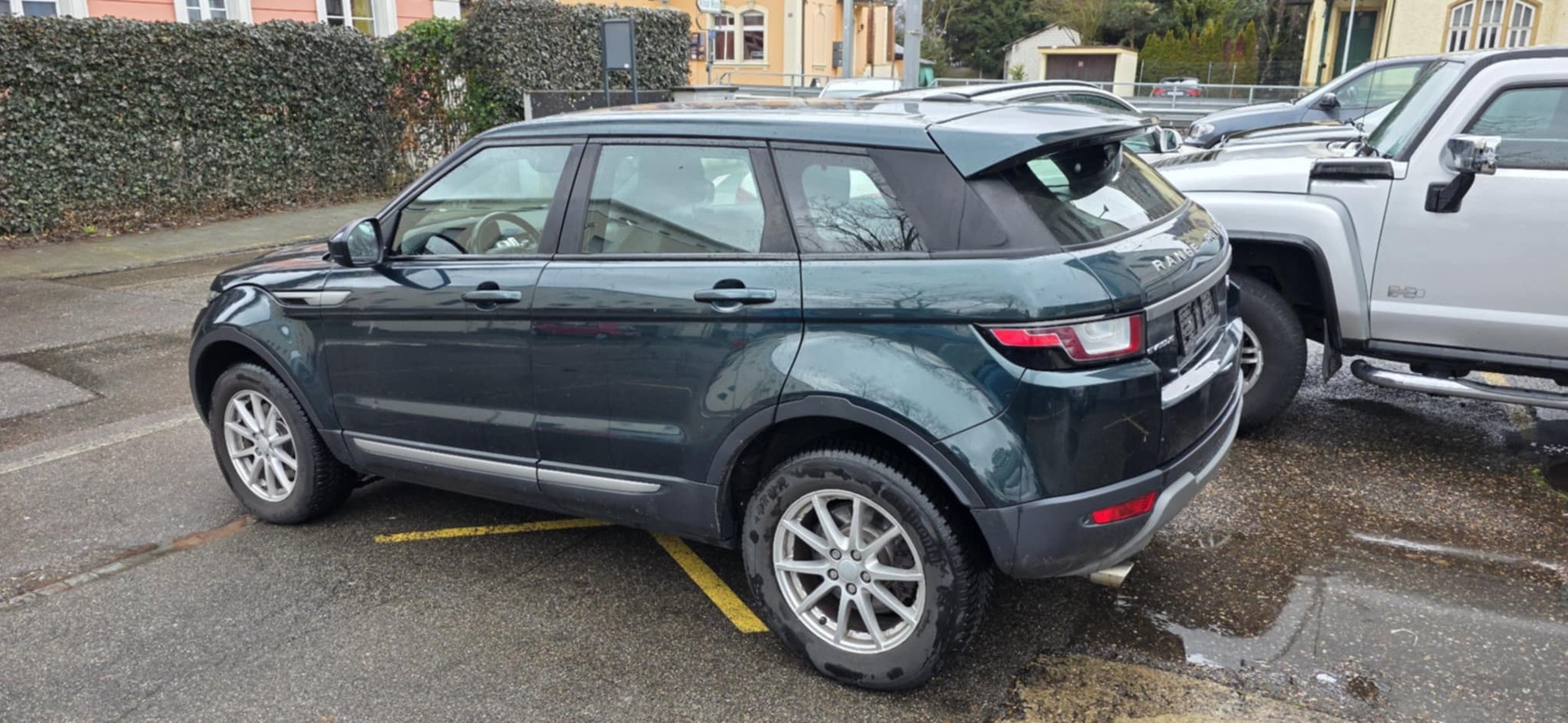 LAND ROVER Range Rover Evoque 2.0 TD4 SE Dynamic AT9-image-4